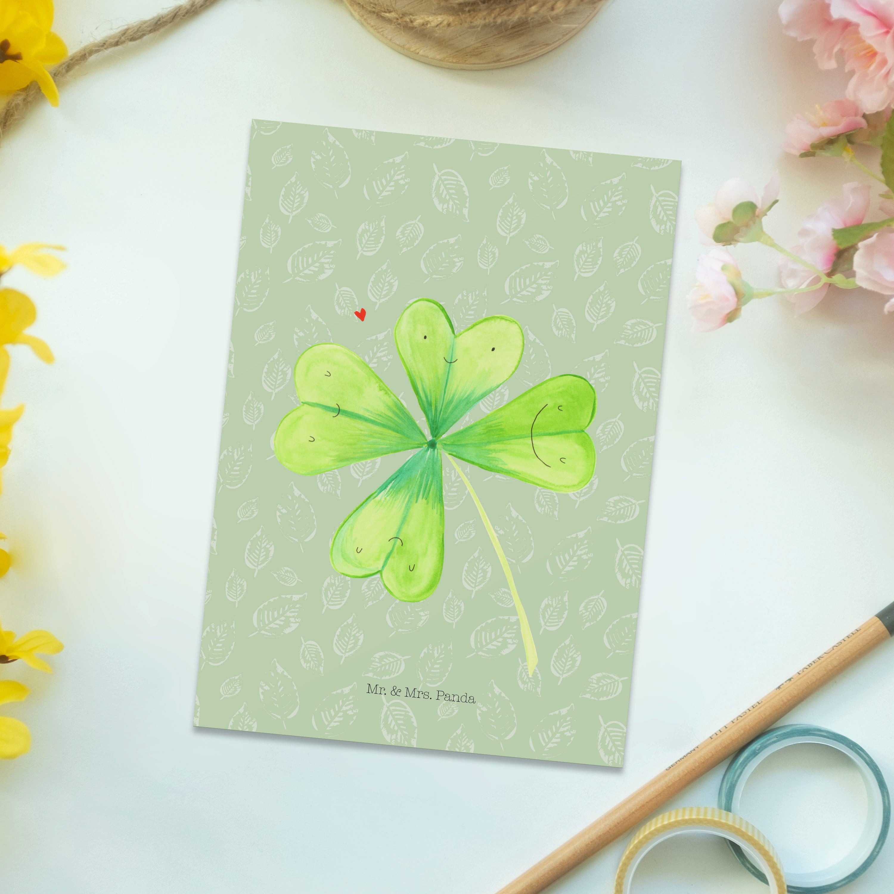 Thumbnail - Mr. & Mrs. Panda Postkarte Blume Kleeblatt - Blattgrün - Geschenk, Einladung Geburtstag, Dankesk, Glücksmomente teilen