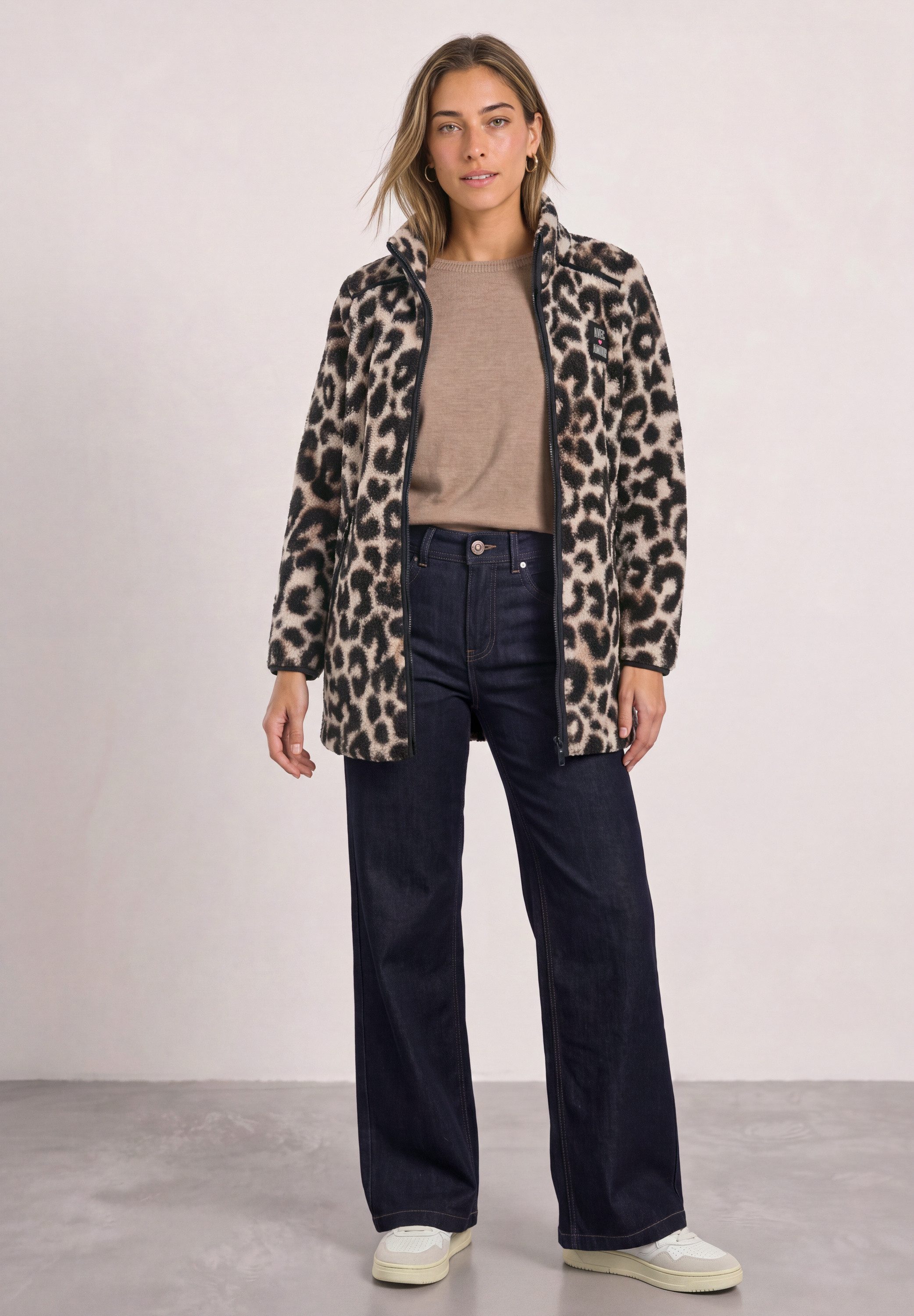 STREET ONE Fellimitatjacke mit Stehkragen – Bild 3 von 5