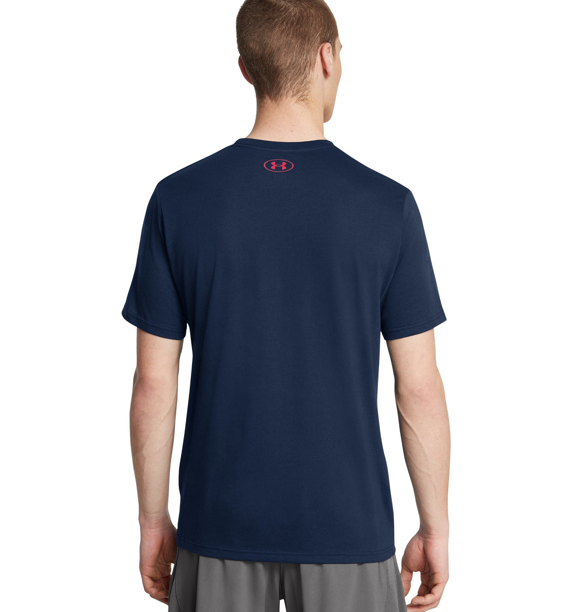Under Armour® T-Shirt UA M BOXED SPORTS UPDATED SS sportlicher Stil, Rundhalsausschnitt, aus Baumwolle und Polyester