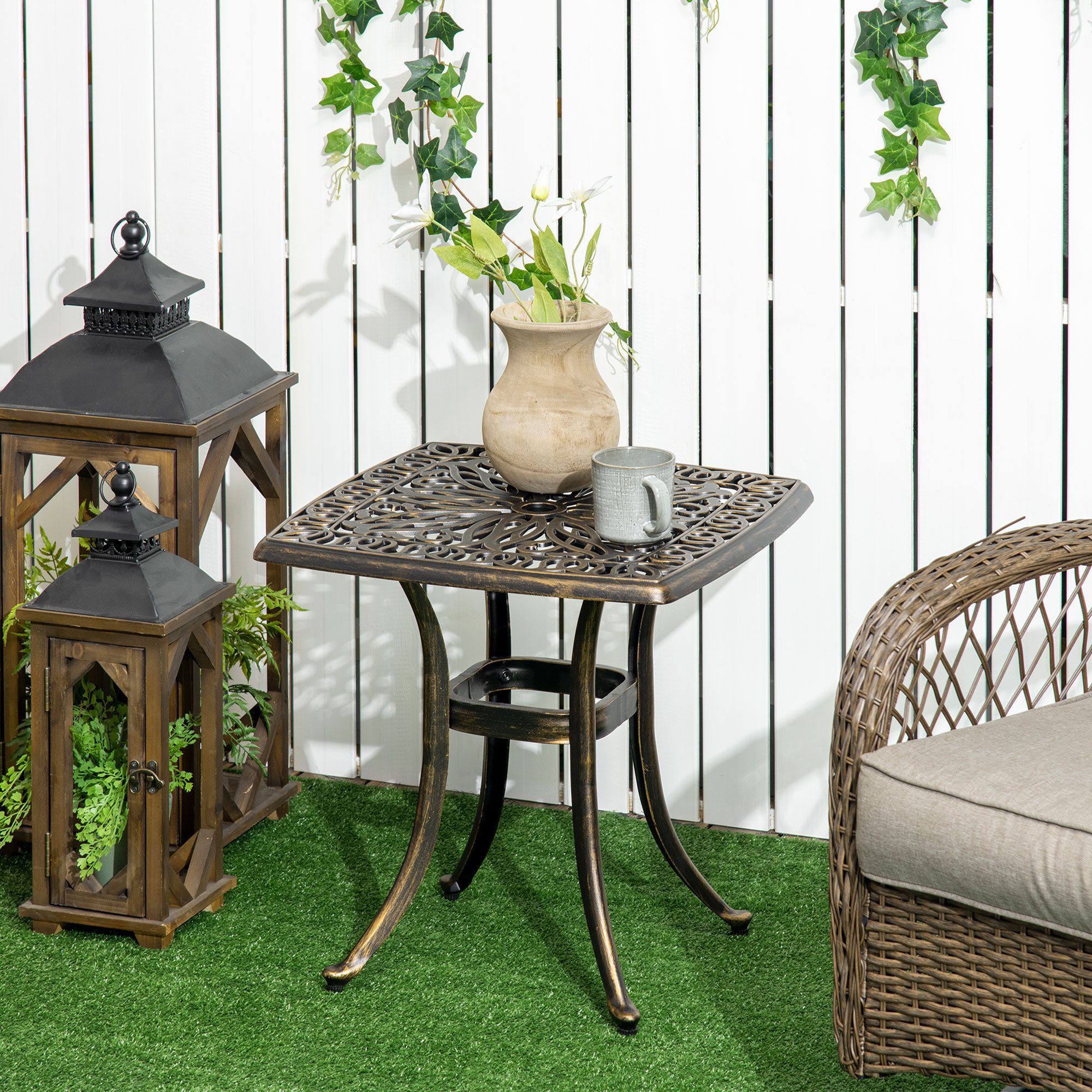 Outsunny Gartentisch Kaffeetisch mit Schirmloch und Aluminiumrahmen, für Garten, Balkon (Terrassentisch, 1-St., Beistelltisch), Bronze, 54 x 54 x 52,5 cm