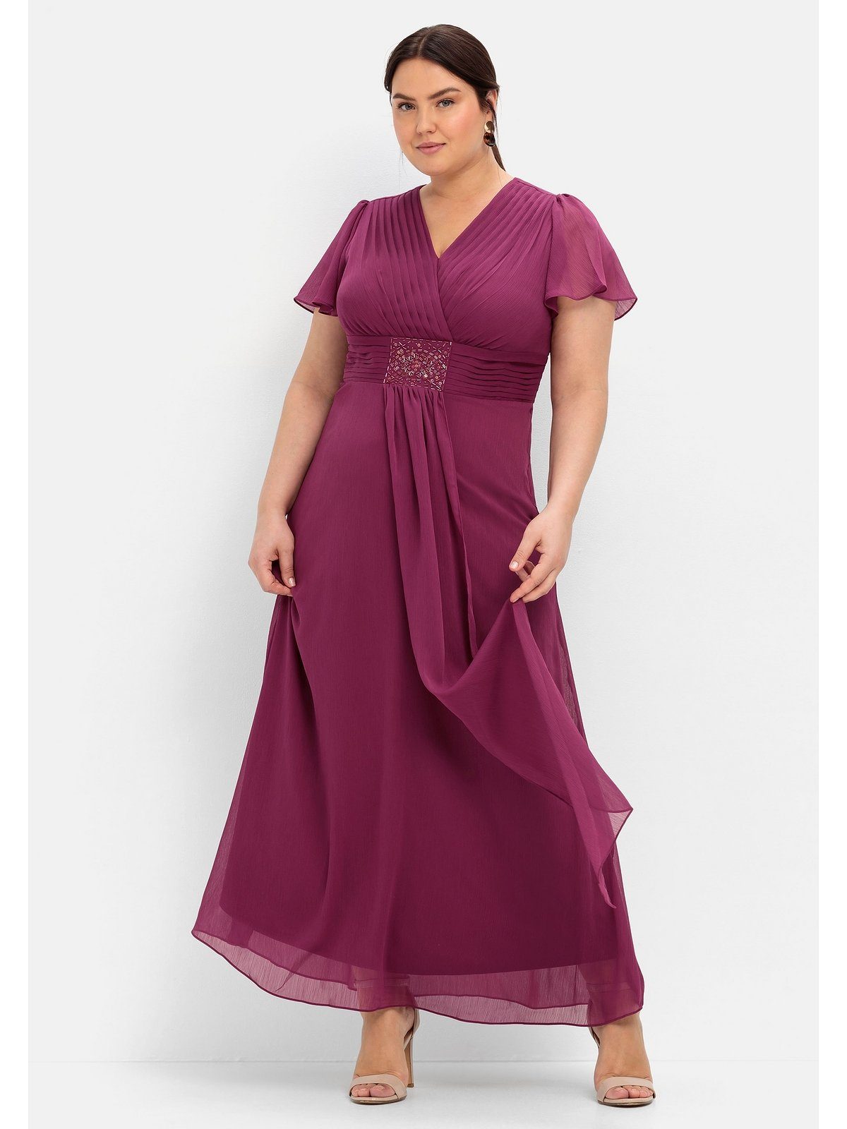 Schmuckbrosche Größen Abendkleid Große Sheego beere mit