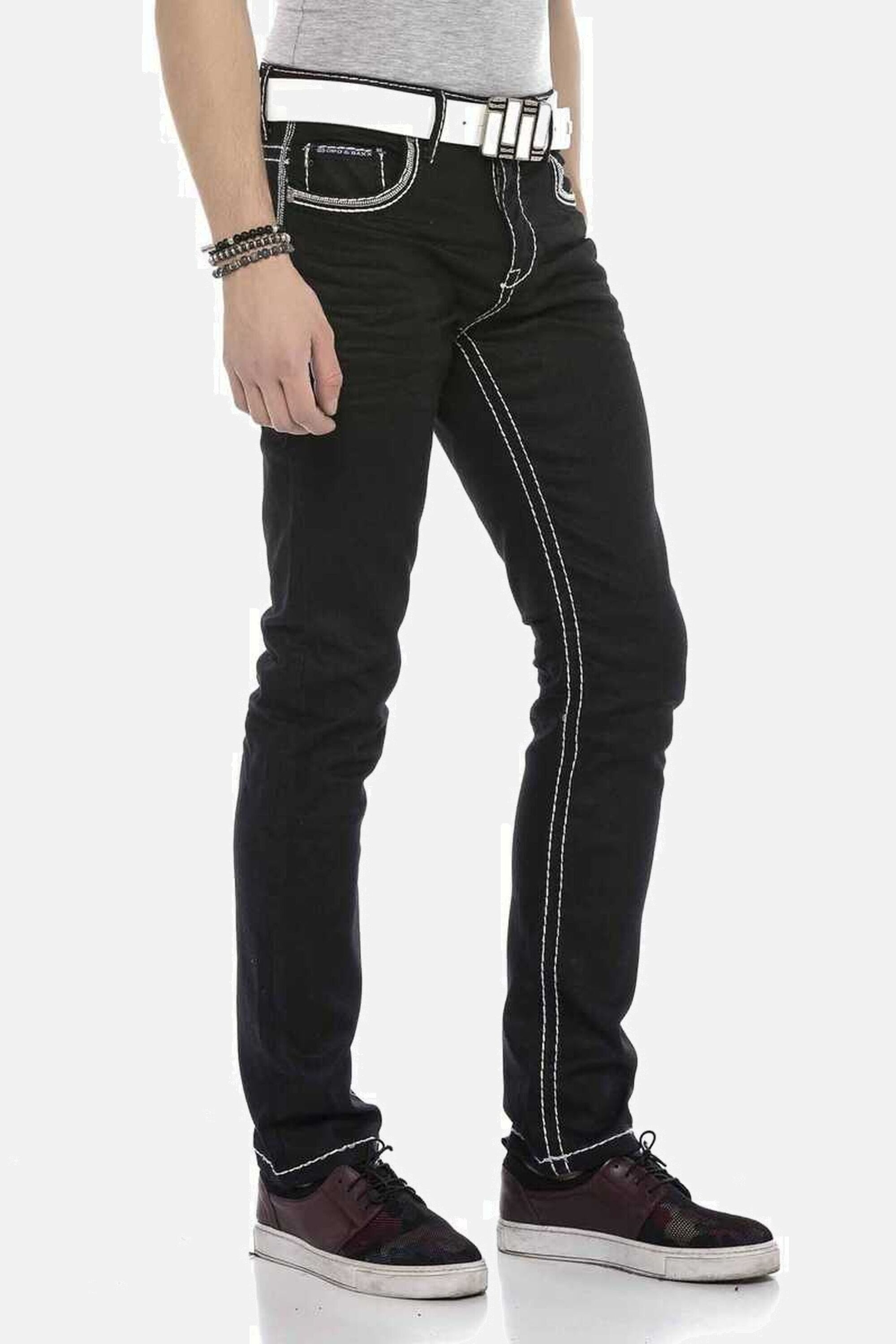 Cipo & Baxx Gerade Jeans Jeans mit farblich abgehobenen Nähten, CD553