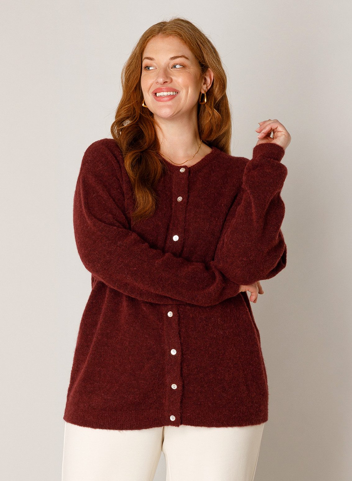 Base Level Curvy Cardigan Yulia mit Woll-Anteil und Knopfleiste