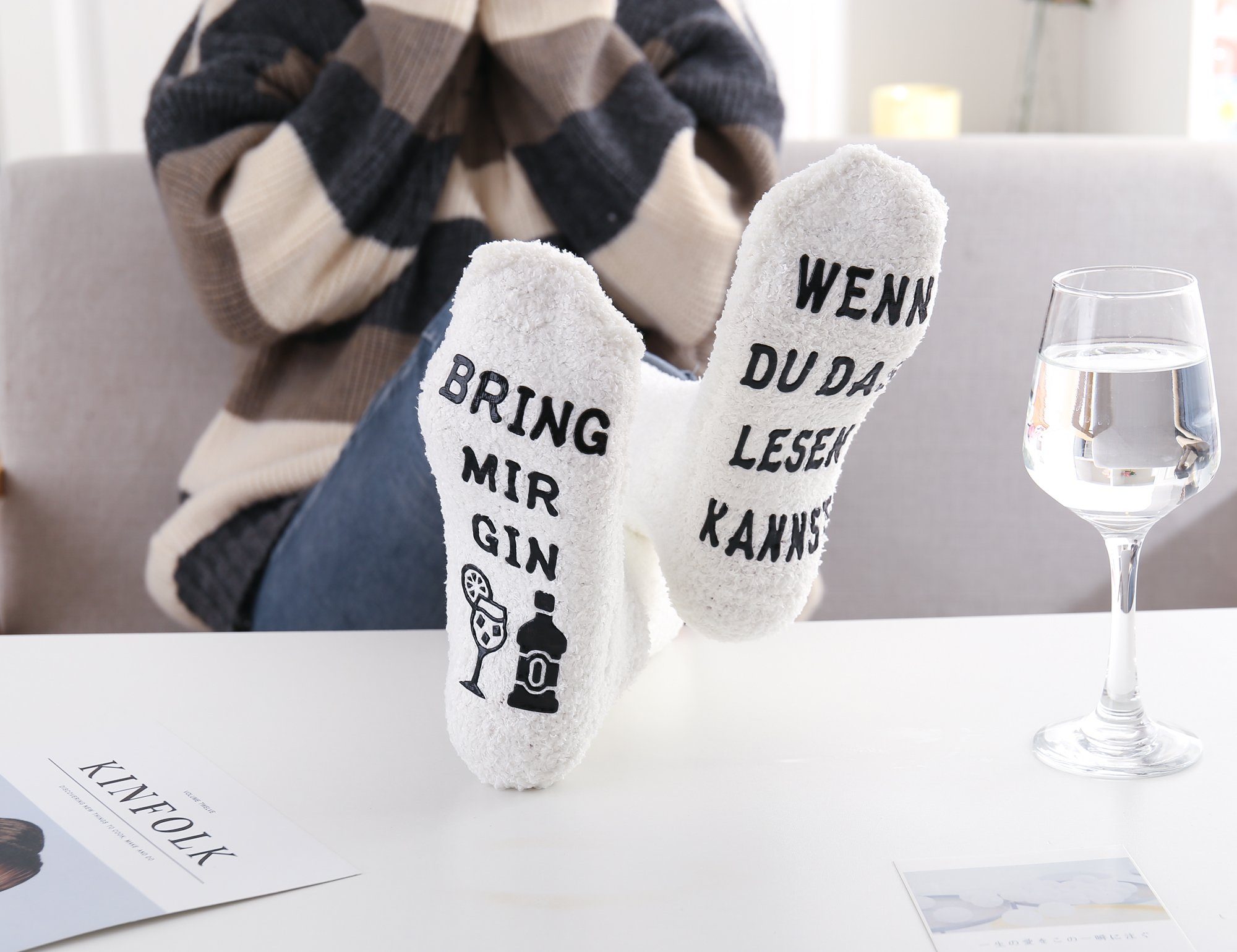 Lucadeau Kuschelsocken mit "bring mir Gin", günstig online kaufen