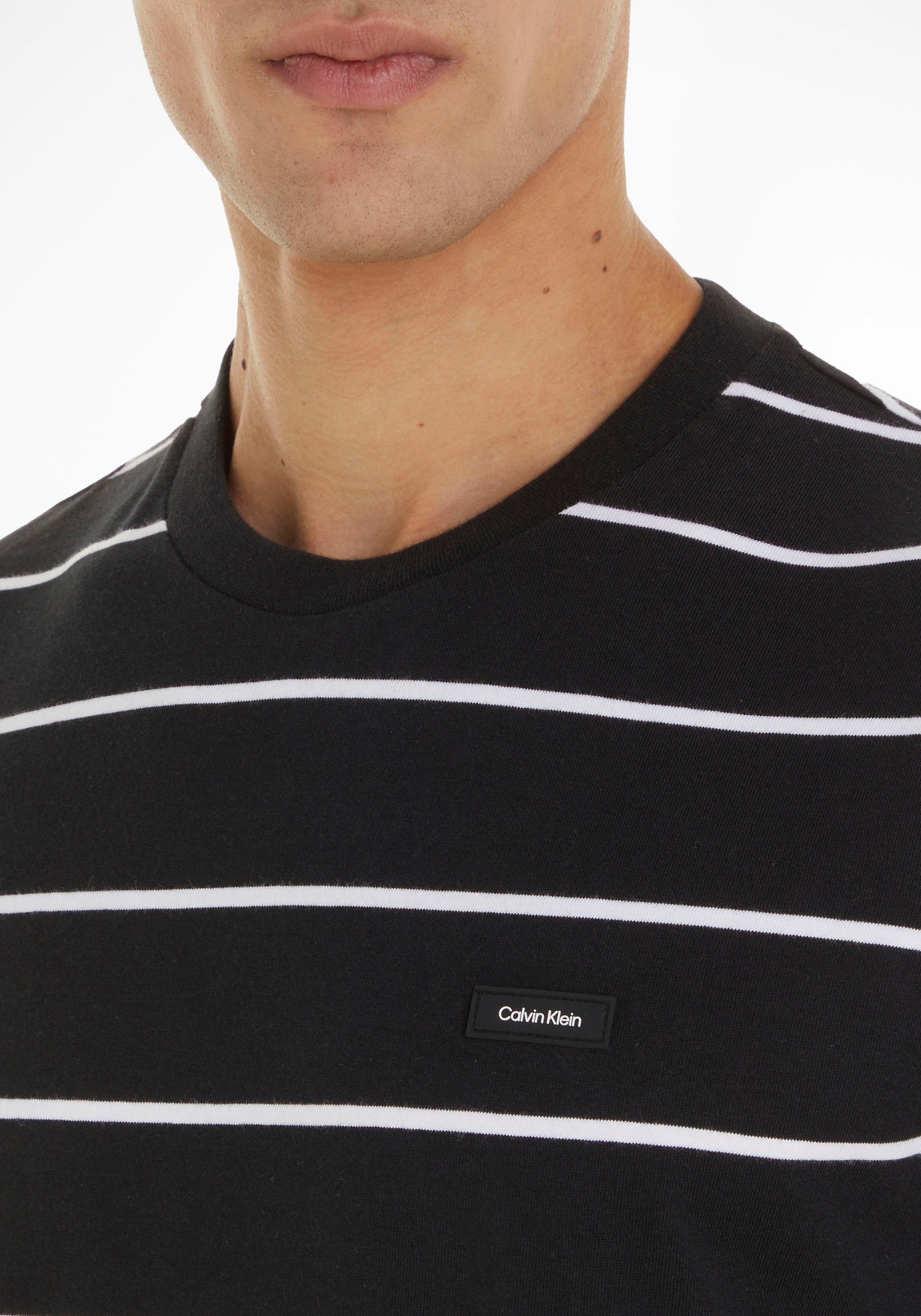Calvin Calvin stripe white auf Logo Brust Kurzarmshirt Klein der mit Klein