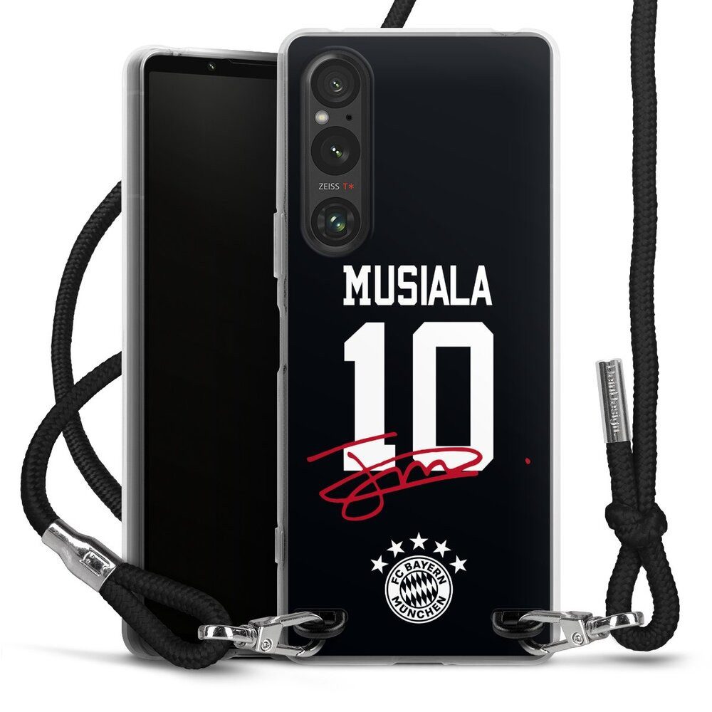 DeinDesign Handyhülle FC Bayern München Jamal Musiala FCB Musiala 10, Sony Xperia 1 V Handykette Hülle mit Band Case zum Umhängen