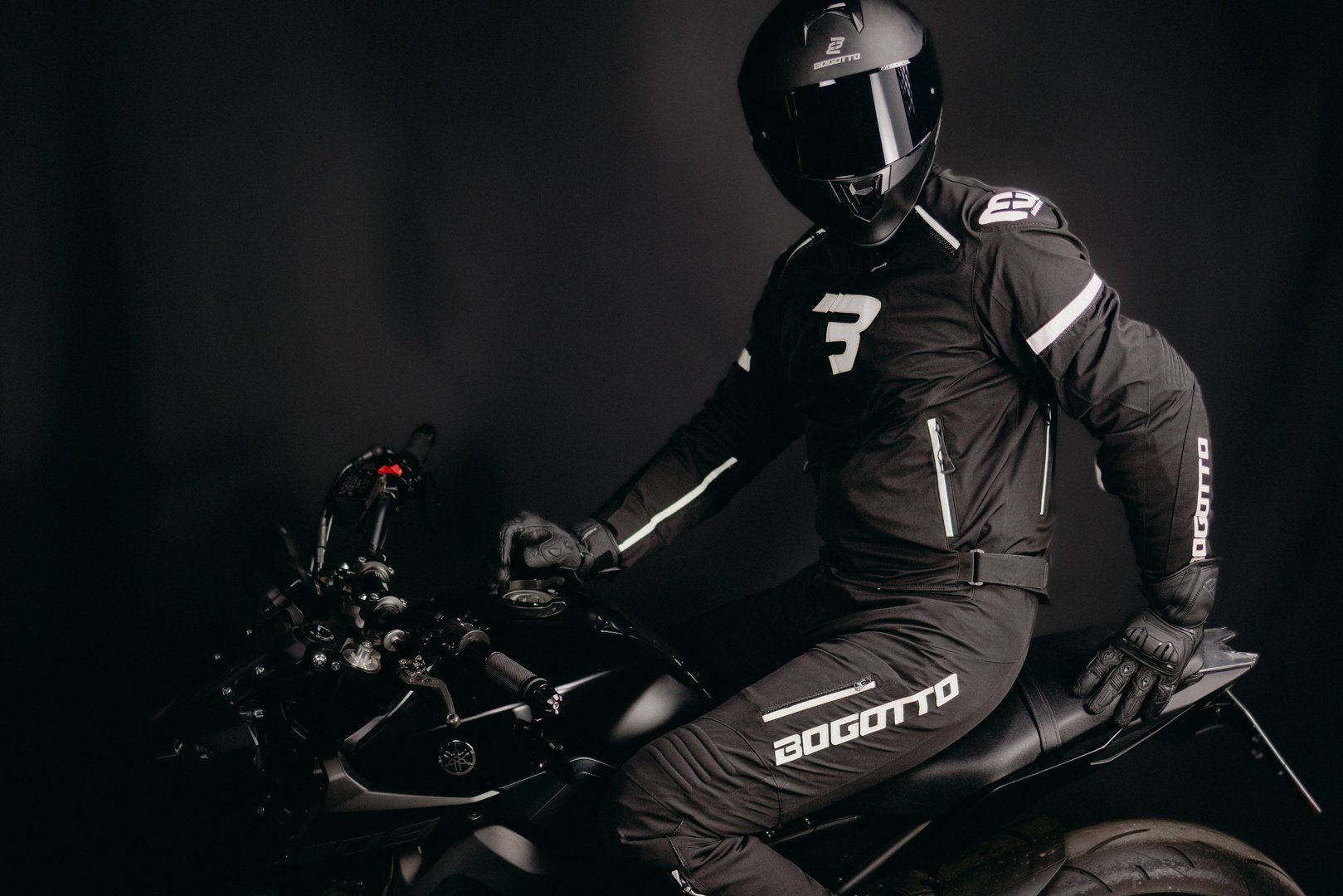 Bogotto Black/White Sparrow Motorrad Textiljacke Motorradjacke Wasserdichte