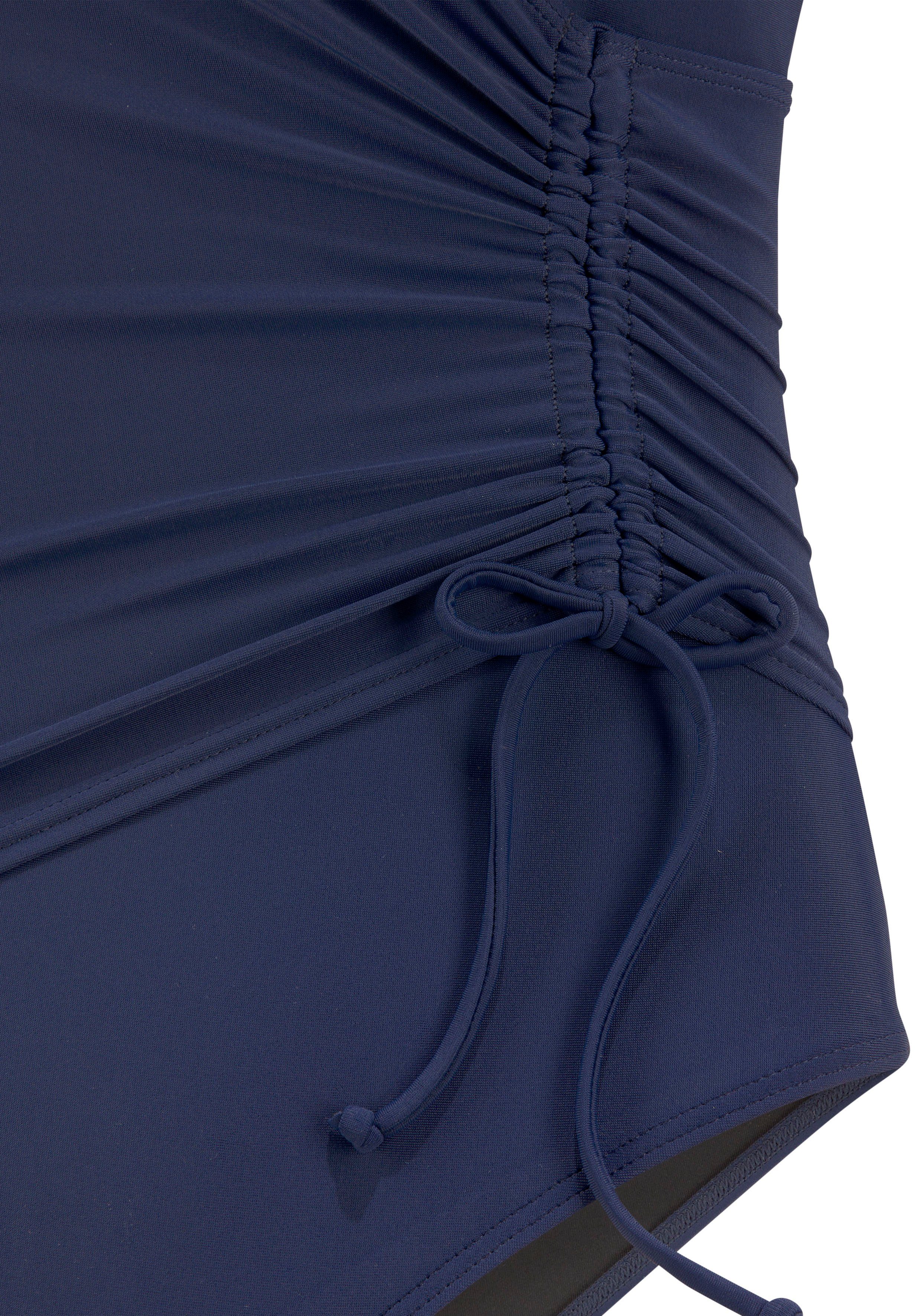 LASCANA Badeanzug Cillo mit edler Raffung