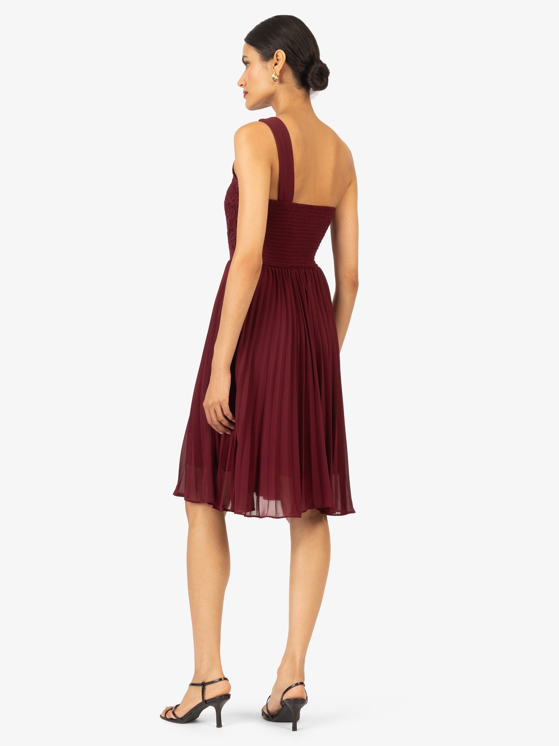 Kraimod Abendkleid aus hochwertigem Polyester Material mit Rundhalsausschnitt