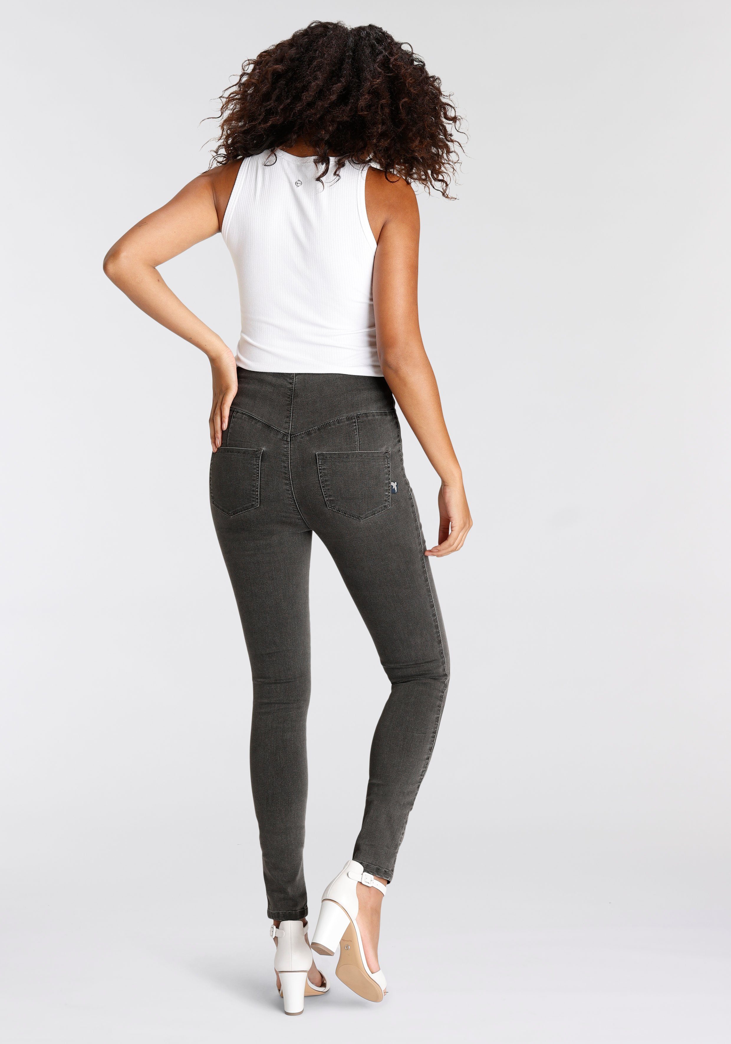 Arizona Jeansjeggings extra-eng geschnittene Beinform, hohe Leibhöhe