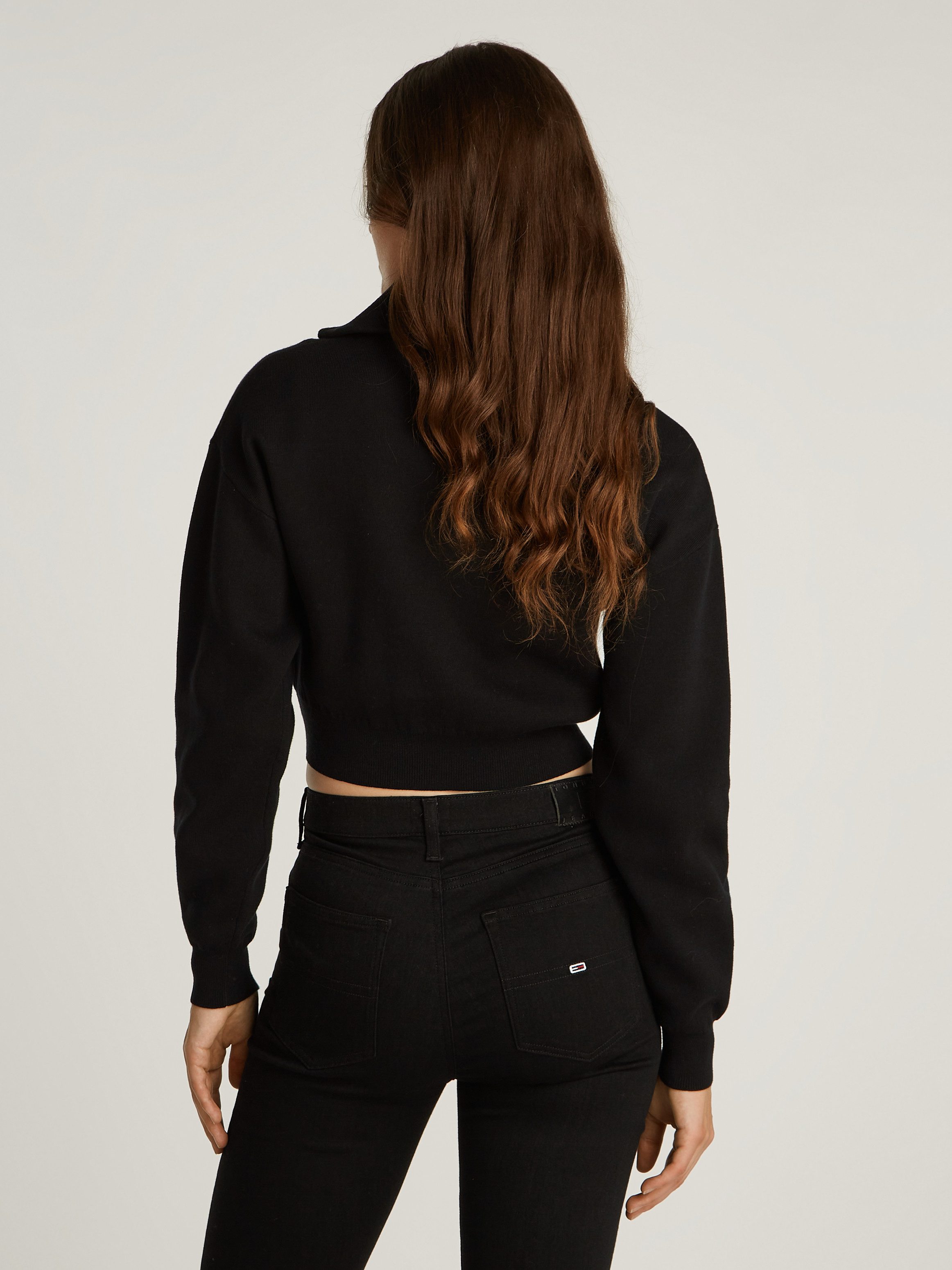 Tommy Jeans Strickjacke TJW CRP BADGE ZIP THRU CARDIGAN in Cropped Form günstig online kaufen