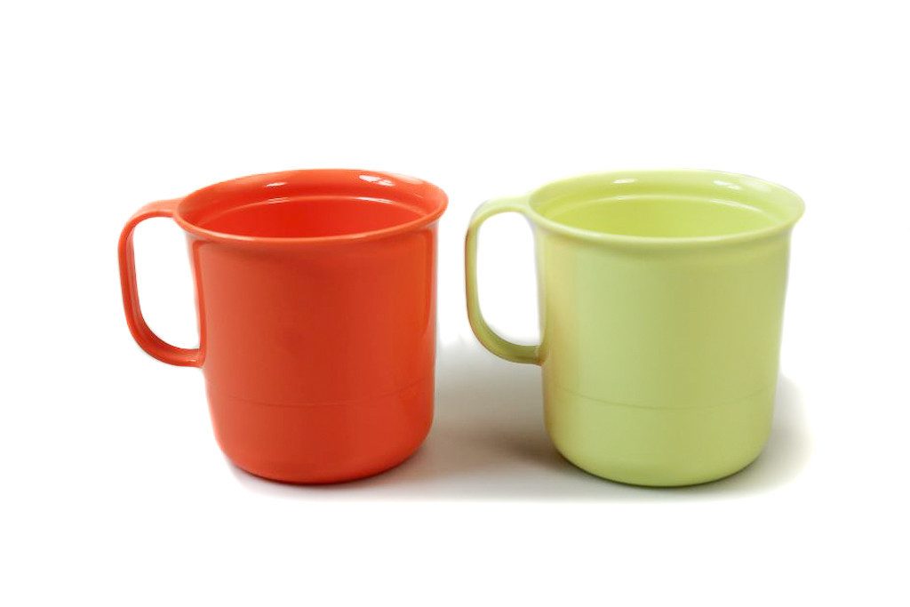 TUPPERWARE Becher Trinkbecher limette + orange Becher mit Henkel