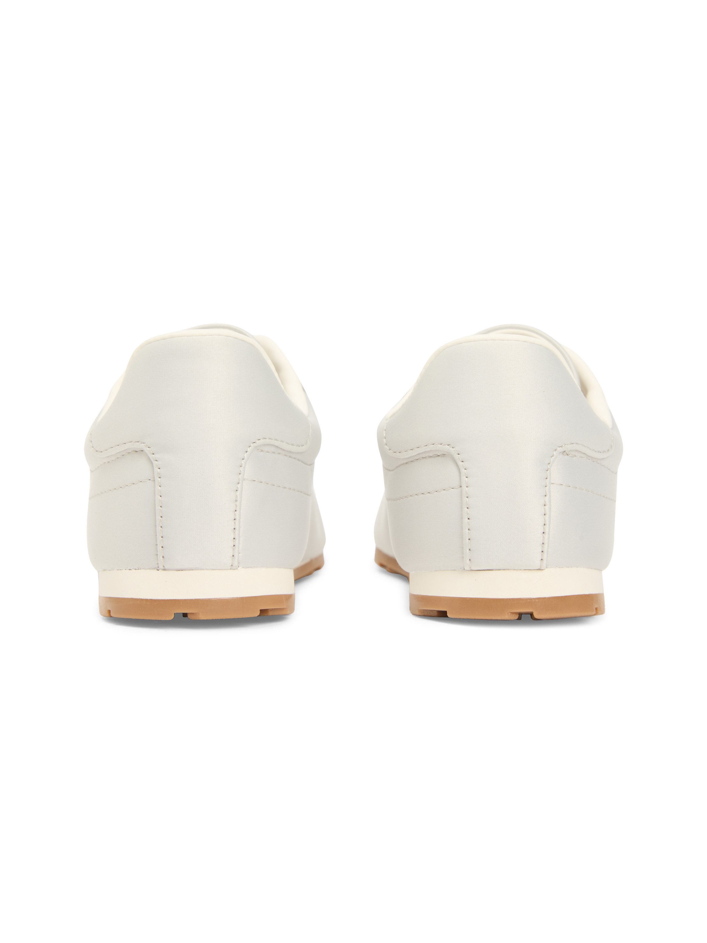 Tommy Hilfiger TH BELLA LOW RUNNER SATIN Sneaker Freizeitschuh, Halbschuh, Schnürer mit seitlichem TH-Logo