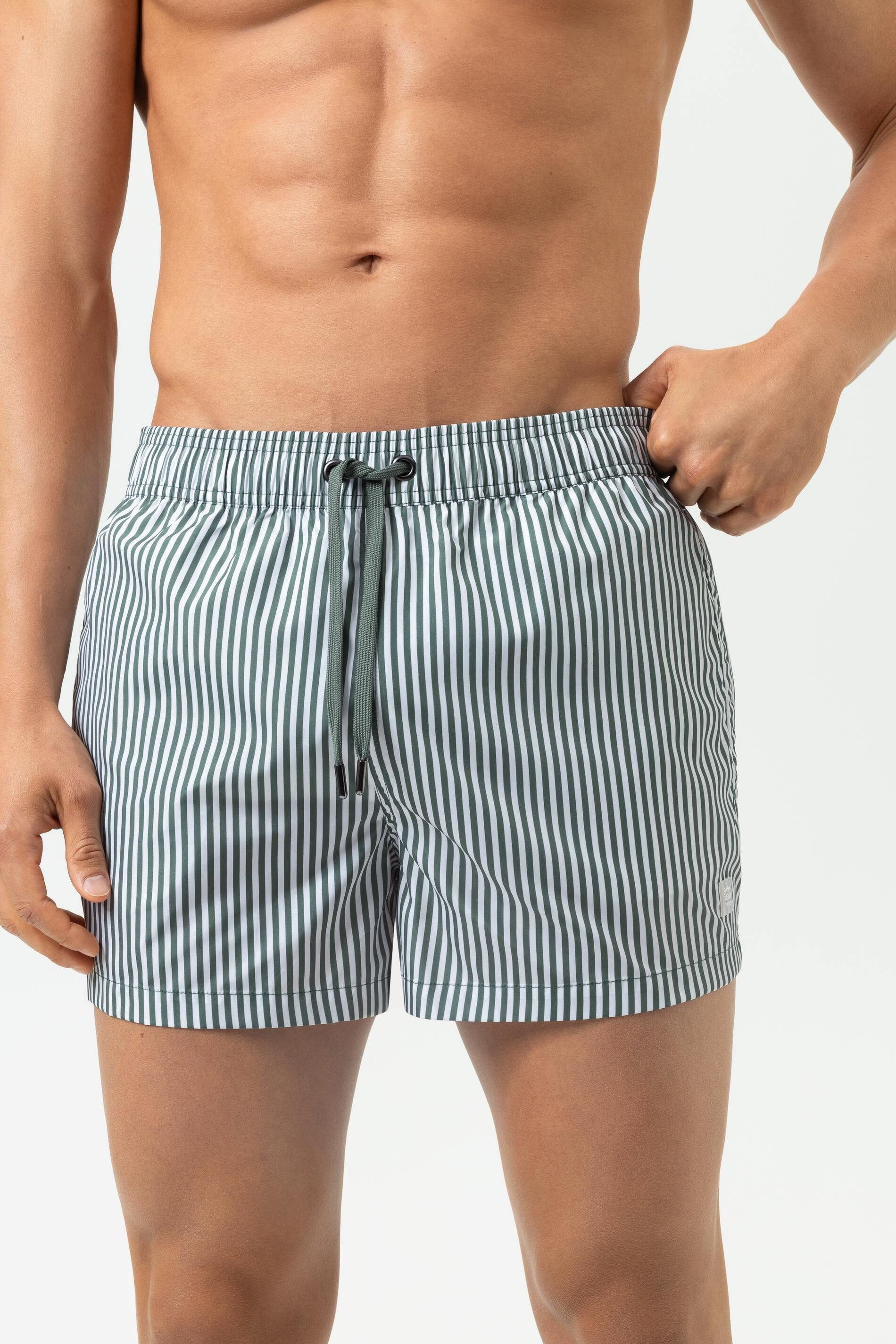 Mey Badeshorts Mey male Badeshorts Serie Seaside Stripe Gestreift (1-St) Lässige Badeshorts, Gestreift, Chlorecht, mit Innenhose