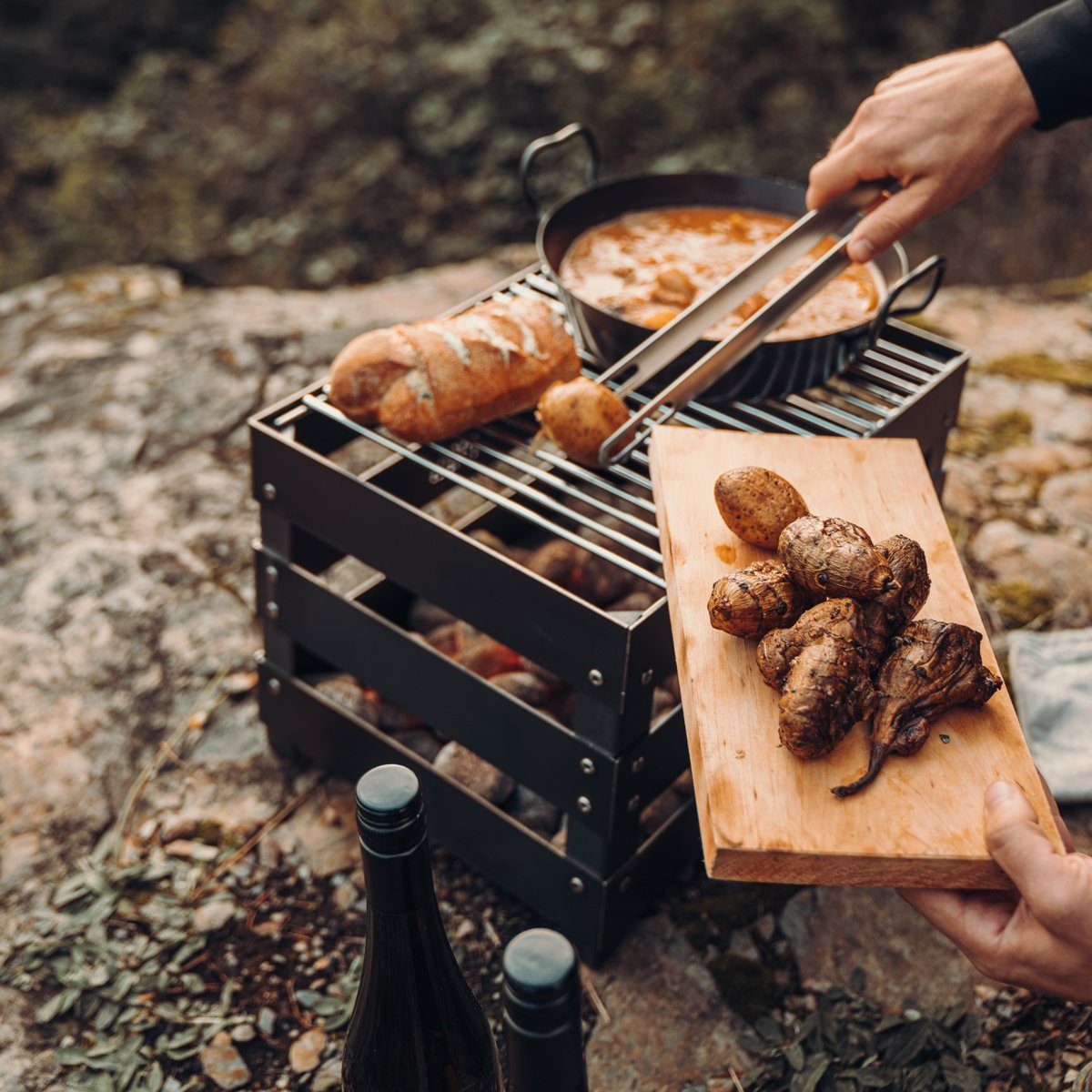 höfats Grillrost CRATE (Zubehör für Crate Feuerkorb, verwandelt Crate Feuerkorb in einen Grill, verchromter Stahl), 37 x 28,5 x 1 cm, Rost mit Ø 5 mm Stäben