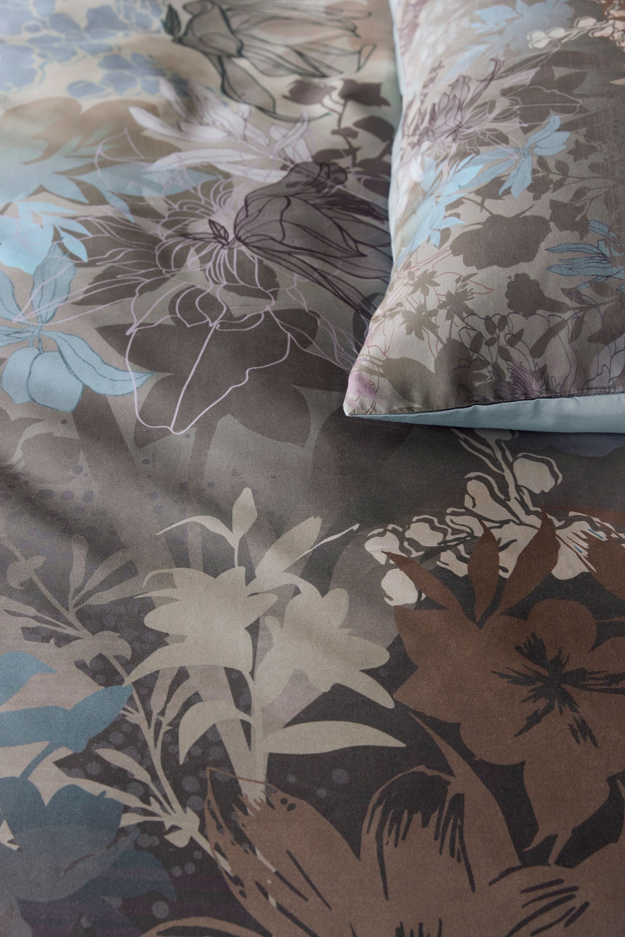 Beddinghouse Bettwäsche Mako-Satin, Mako-Satin, elder Glanz, Blumen, braun, blau