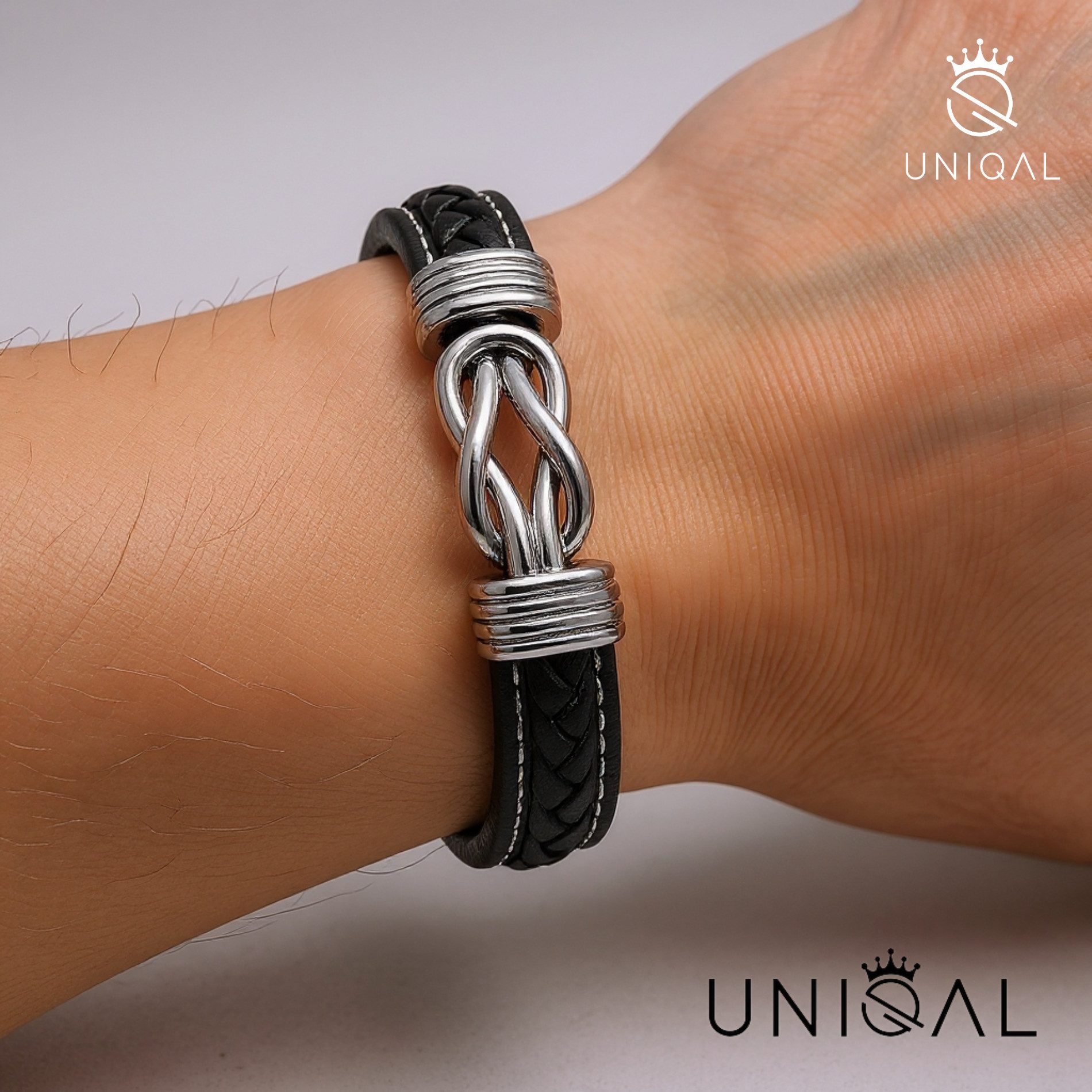 UNIQAL.de Lederarmband ETERNAL – stilvolles Infinity Armband aus Leder & Edelstahl (ideales Geschenk für Vater, Sohn oder Partner, Magnetverschluss mit Verlängerungsglied), Deutsche Handwerkskunst. Hochwertiges Design. Made by Uniqal.