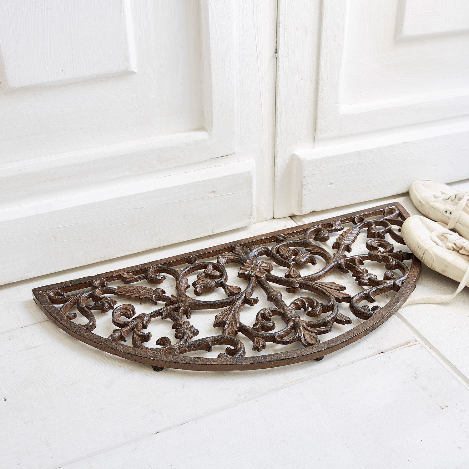 Mirabeau Gartenfigur Schuhabstreifer Karis antikbraun günstig online kaufen