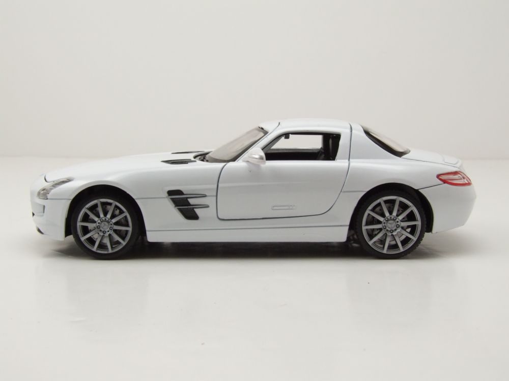 Welly Modellauto Mercedes SLS AMG C197 weiß, Maßstab 1:24