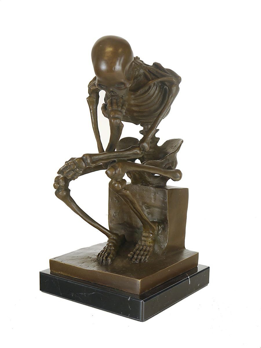Dekoobjekt Bronze Figur Der Denker Skelett auf edlem Marmorsockel