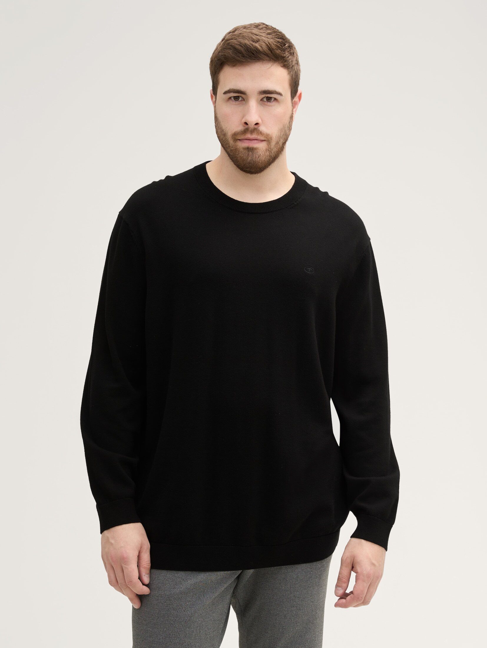 Strickpullover Plus Size - Strickpullover mit Logo Stickerei