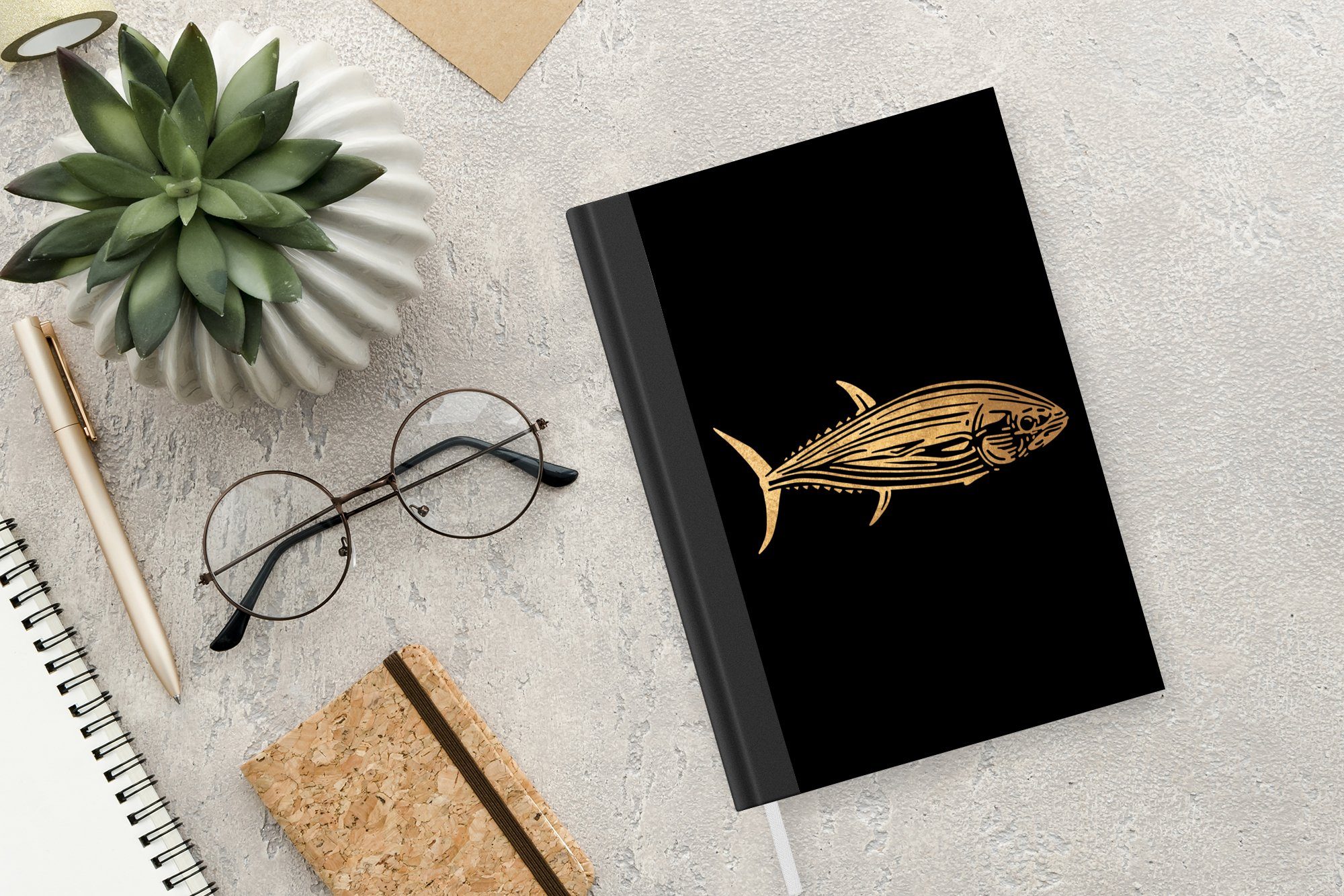 MuchoWow Notizbuch Tagebuch, Gold, Design 98 - Haushaltsbuch Journal, - Fisch Thunfisch Notizheft, Merkzettel, - Seiten, A5