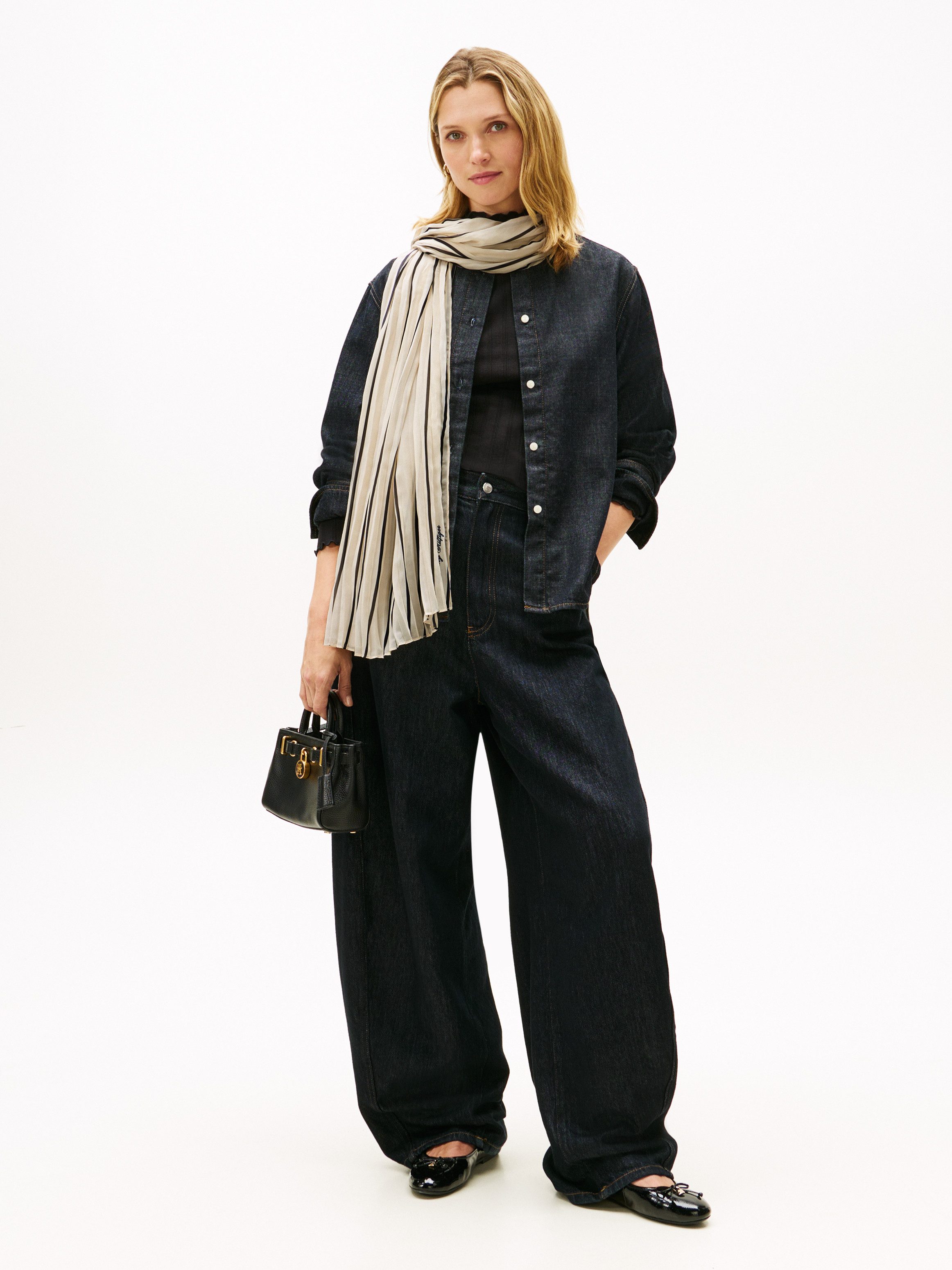 Tommy Hilfiger Modeschal TOMMY SCRIPT CHIFFON, mit Streifen