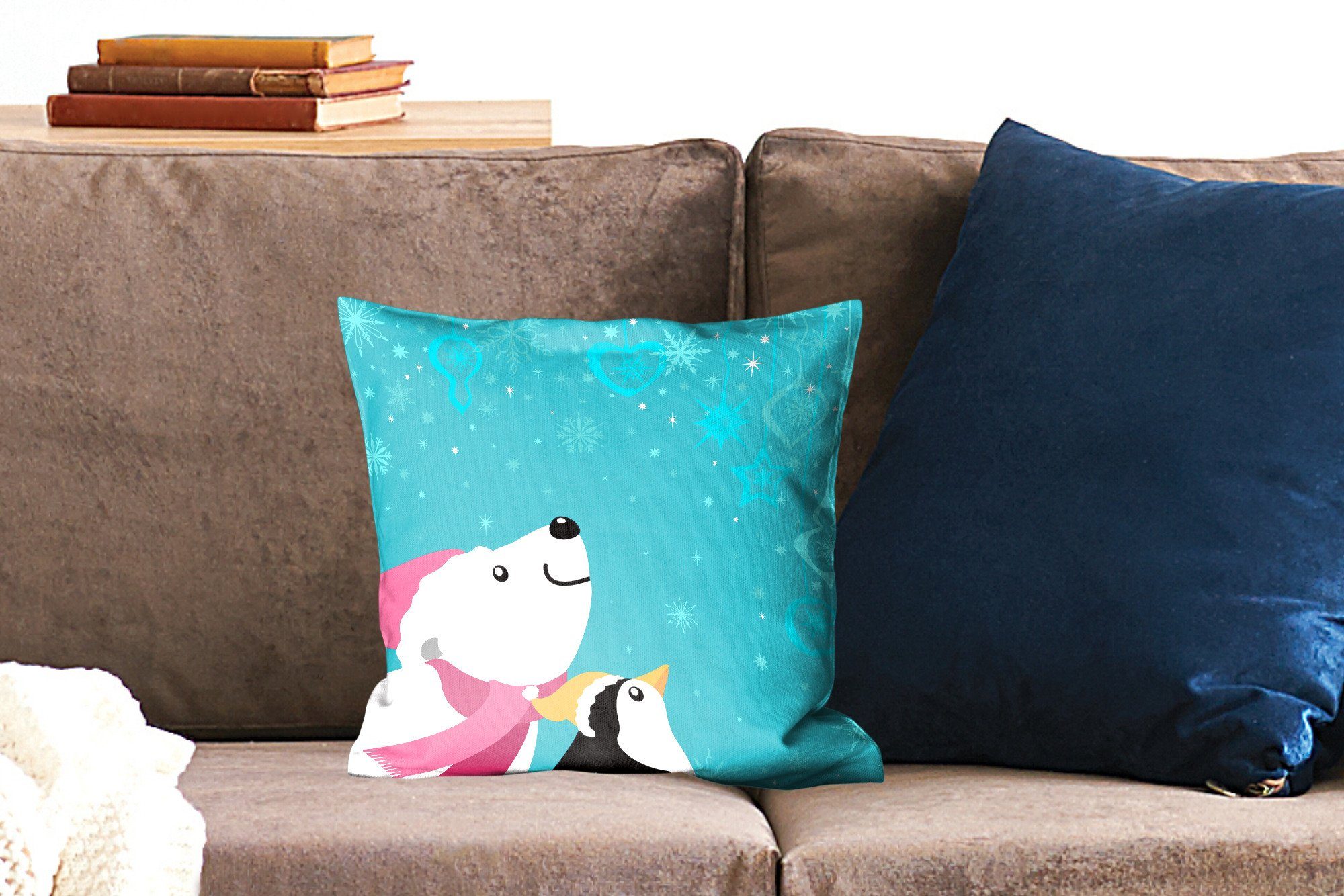und Pinguins Deko, blauem Dekokissen mit für Füllung Schlafzimmer, auf Wohzimmer, eines eines MuchoWow Zierkissen Hintergrund, Eisbären Illustration Sofakissen