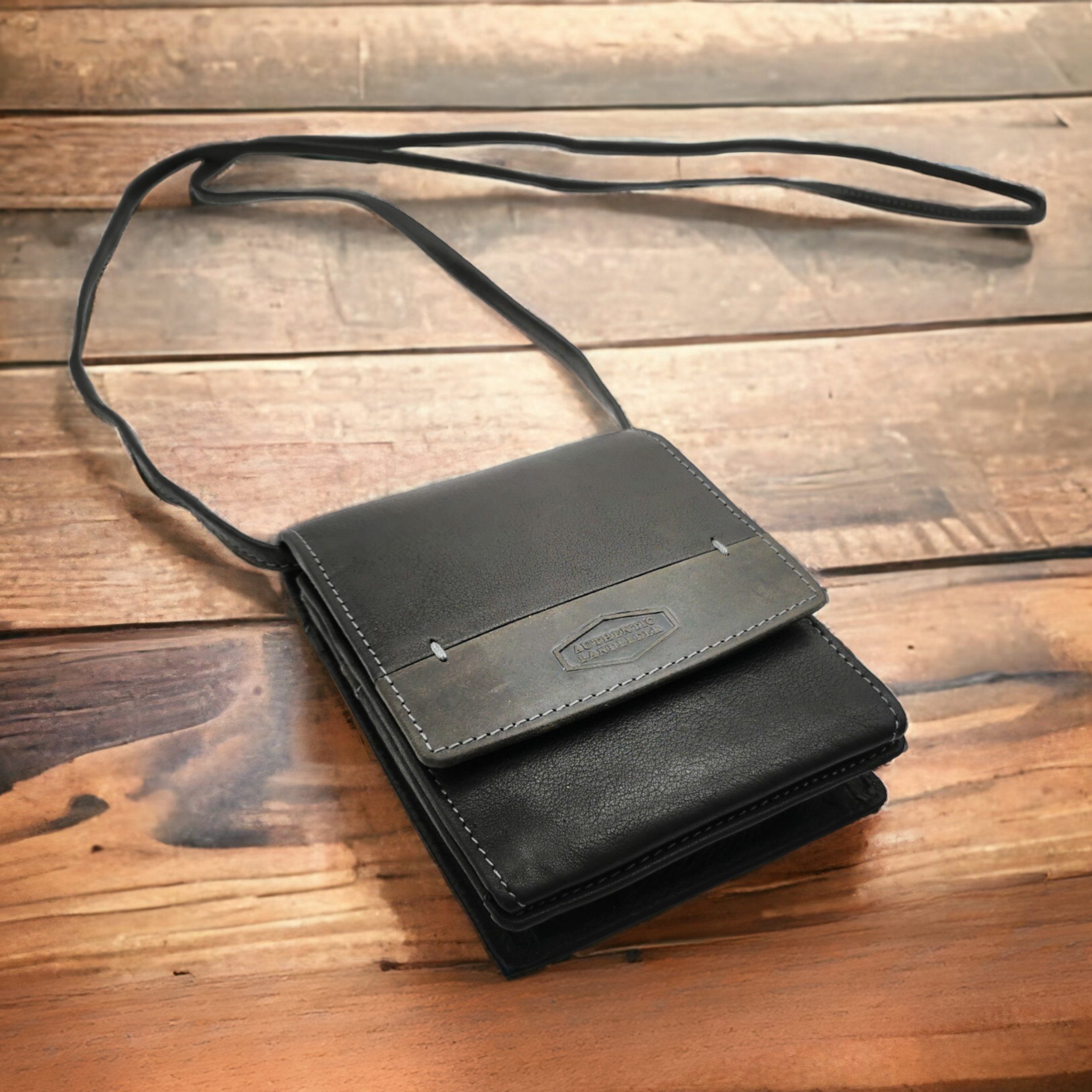 Landleder Gürteltasche Clevere 2 in 1 Geldbörse - Gürteltasche / Brustbeutel, weiches Rindleder