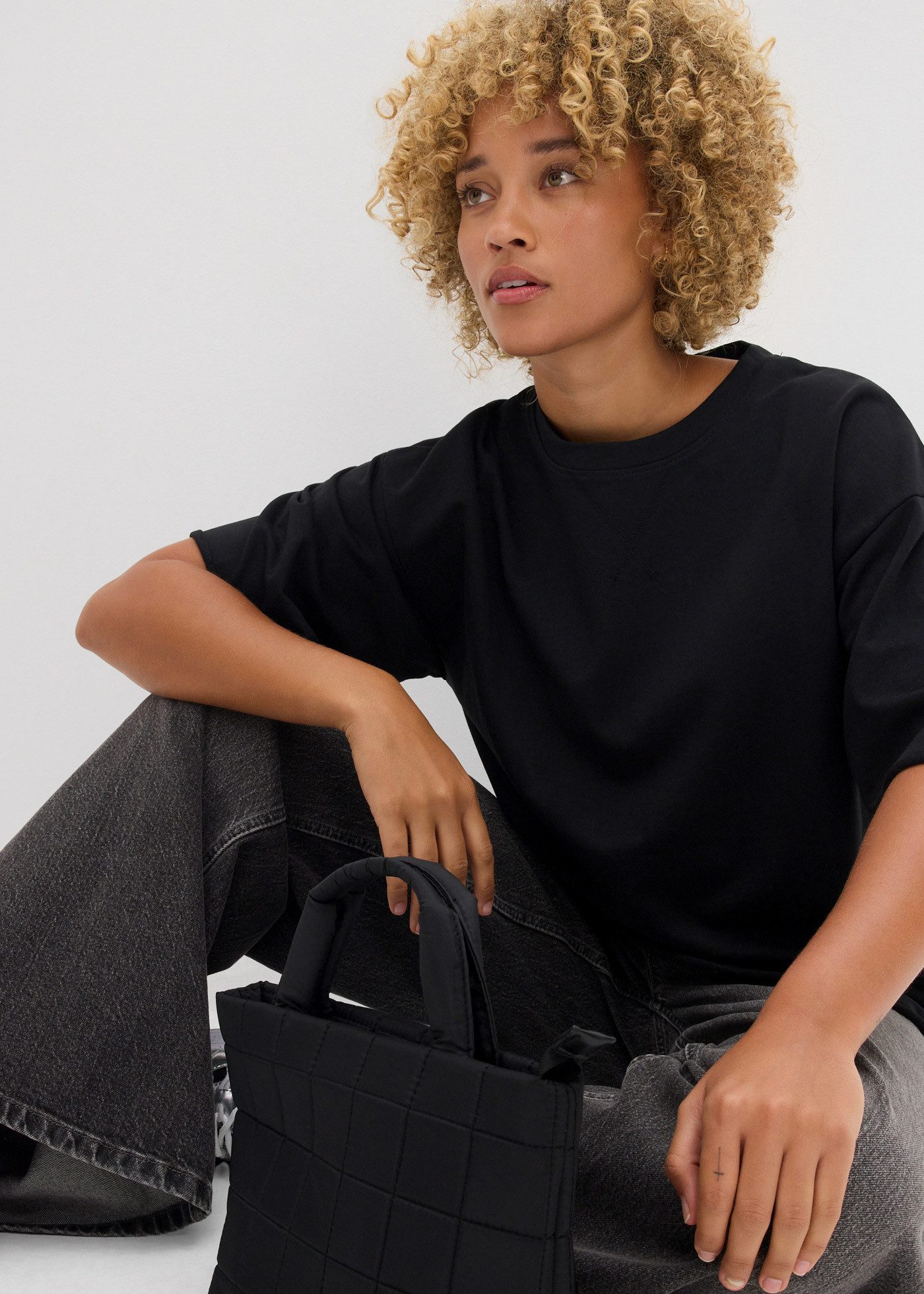 bonprix Longsweatshirt lässige Passform, Halbarm-Design, aus reiner Baumwolle