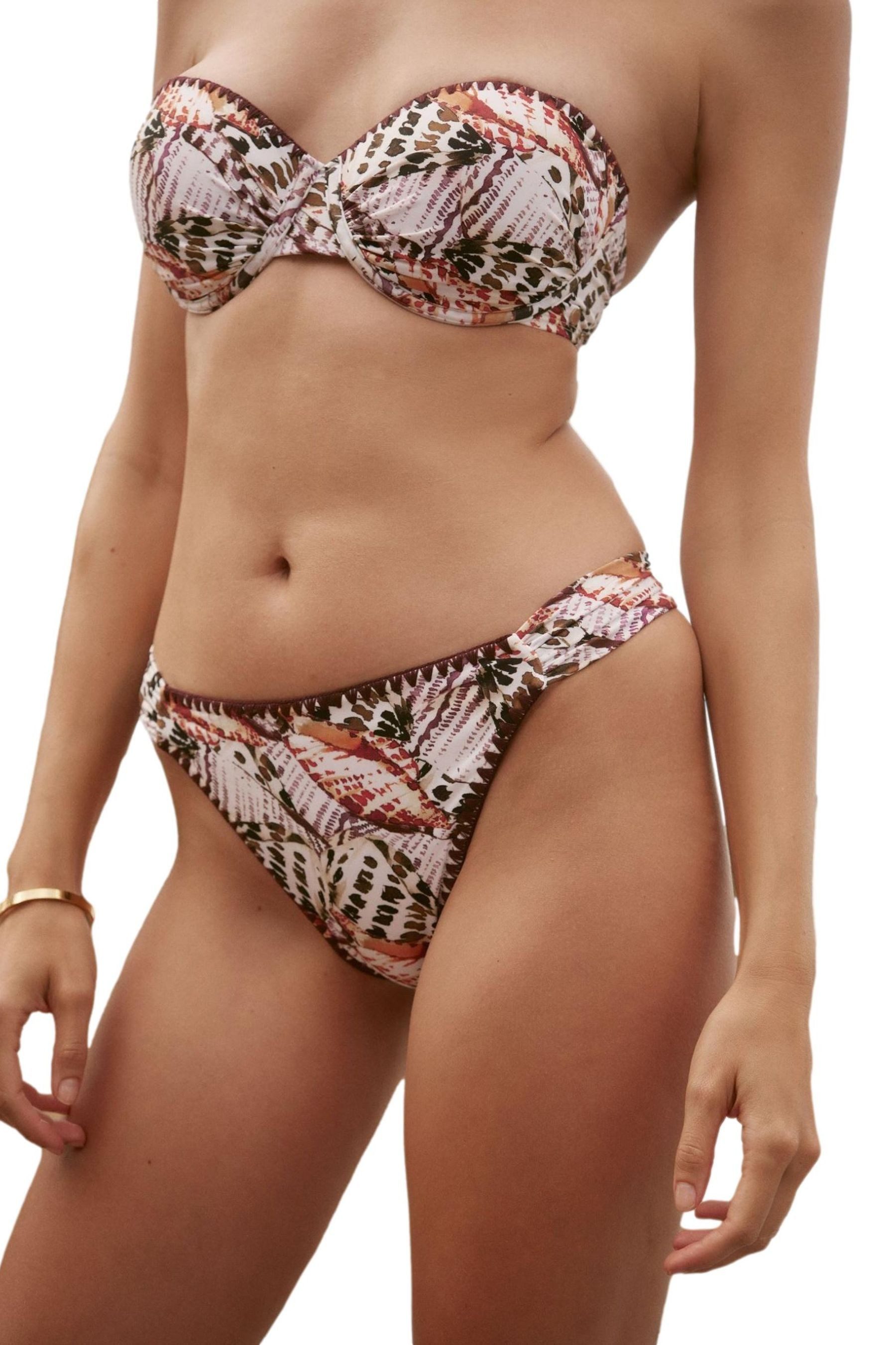 Bikini-Hose Mint Velvet Bikini-Slip mit hohem Beinausschnitt