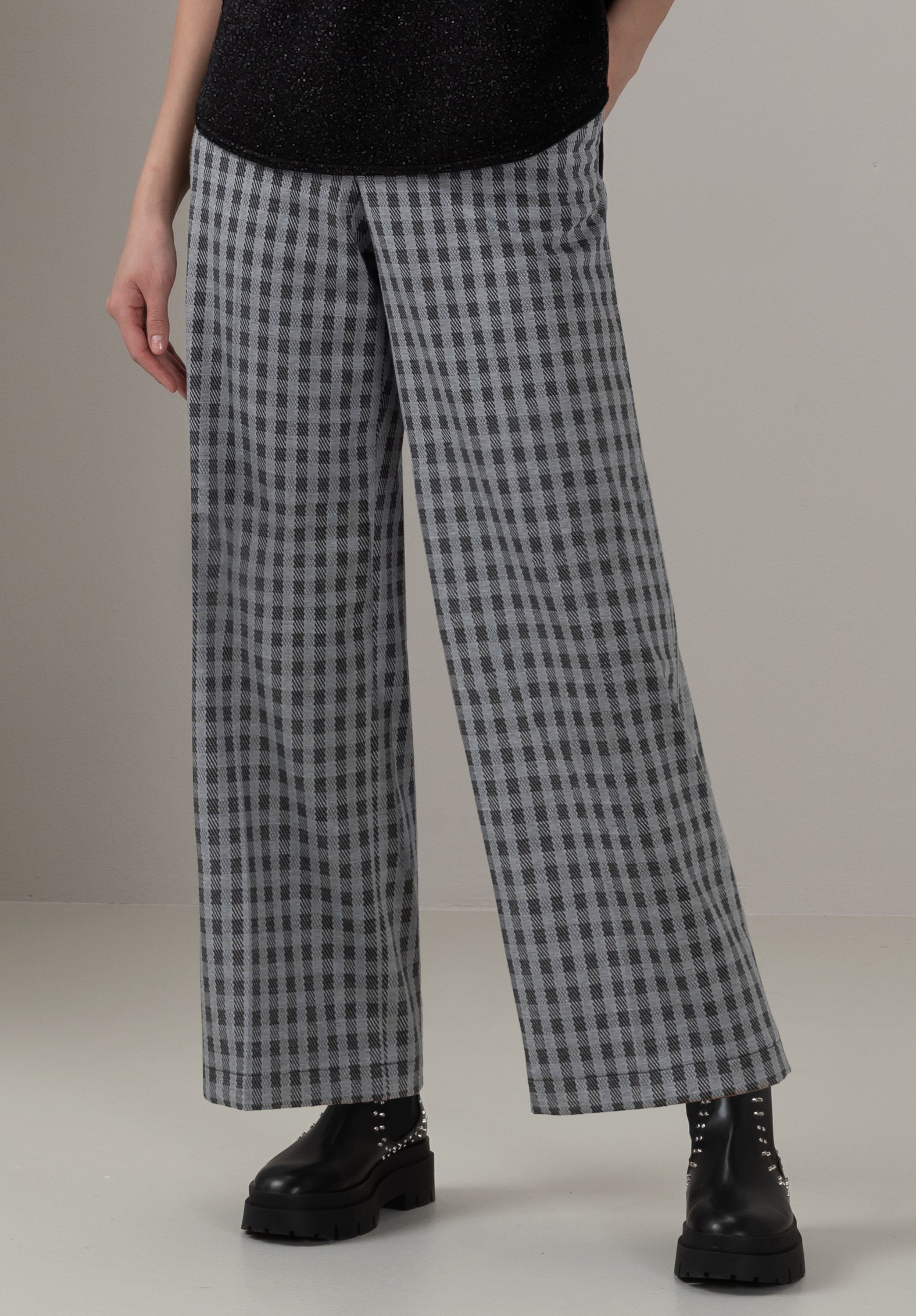 bianca Schlupfhose PARIGI in modernem Design aus schwererer Jersey-Qualität günstig online kaufen