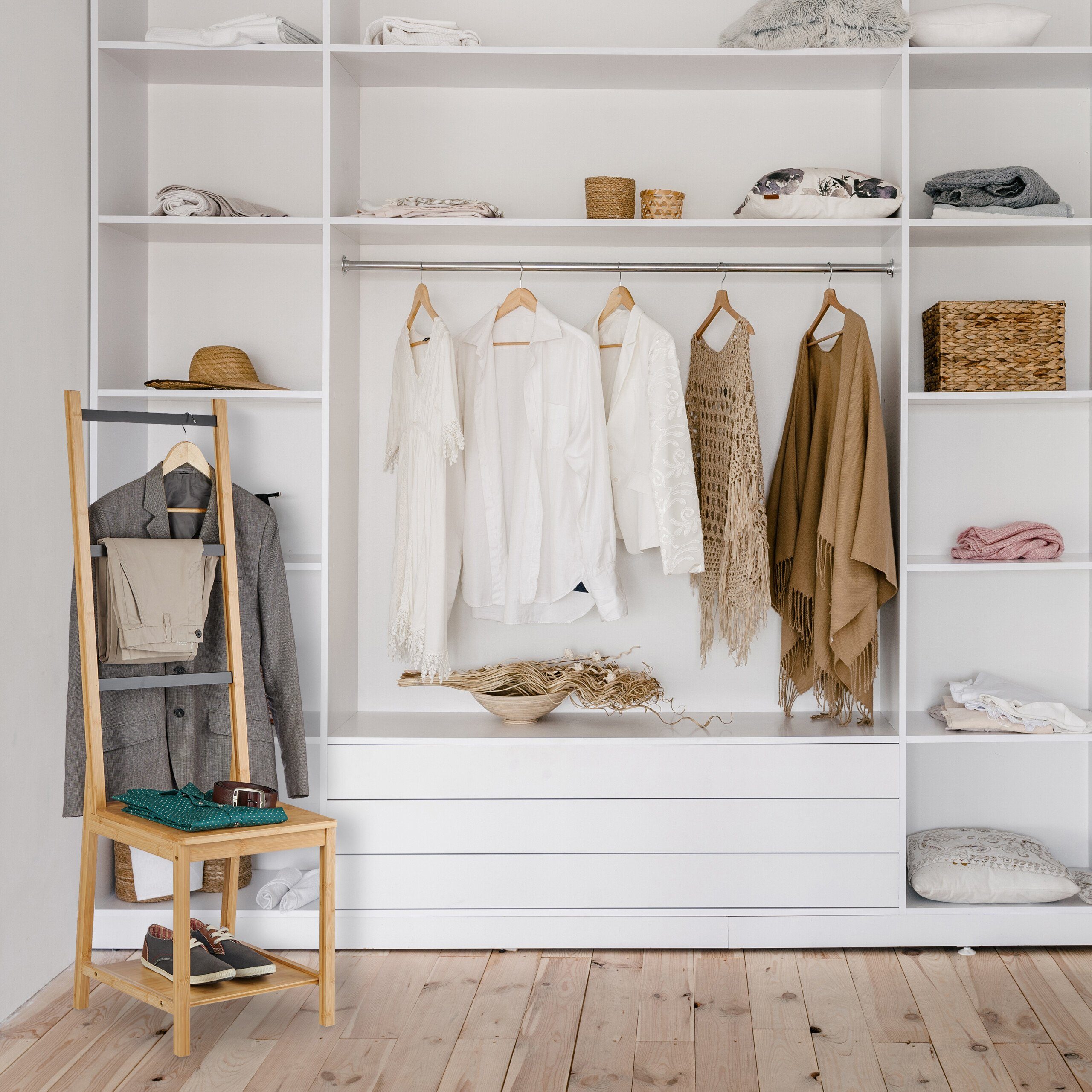 relaxdays Herrendiener Stuhl aus Bambus, (1 St) – Bild 5 von 5
