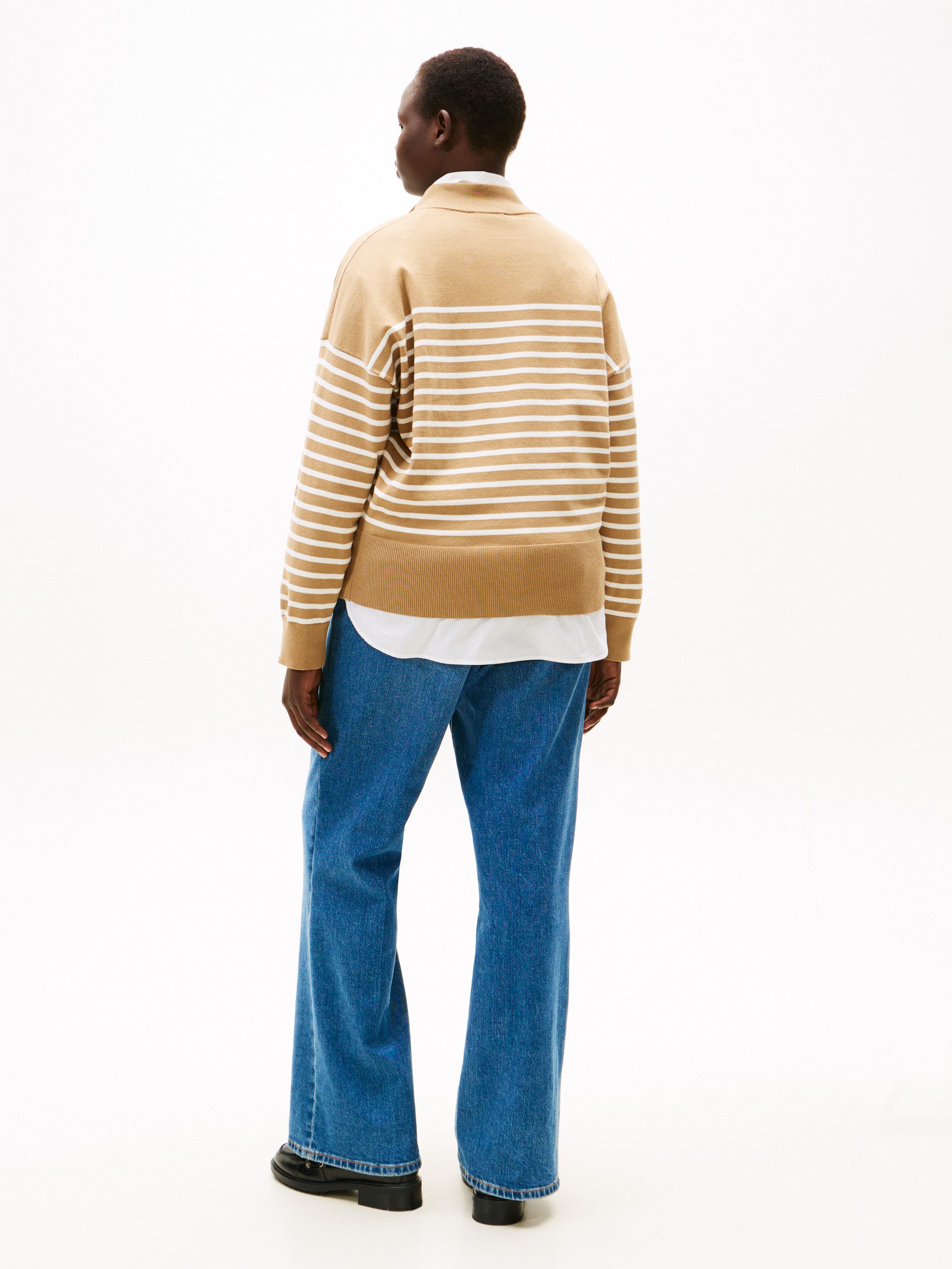 Tommy Hilfiger Curve Stehkragenpullover CRV CO JERSEY GOLD BTN MK-NK SWT in großen Größen, mit goldfarbenen Knöpfen – Bild 5 von 5