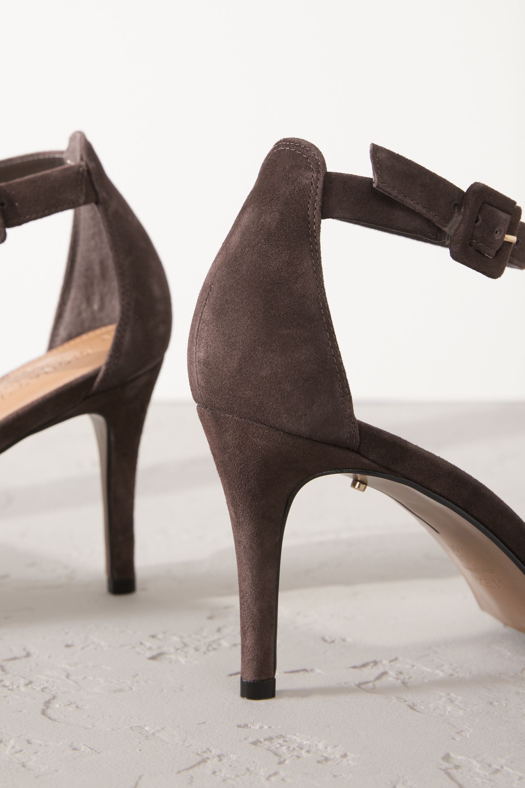 Next Signature runde Sandalen aus Premium-Leder günstig online kaufen