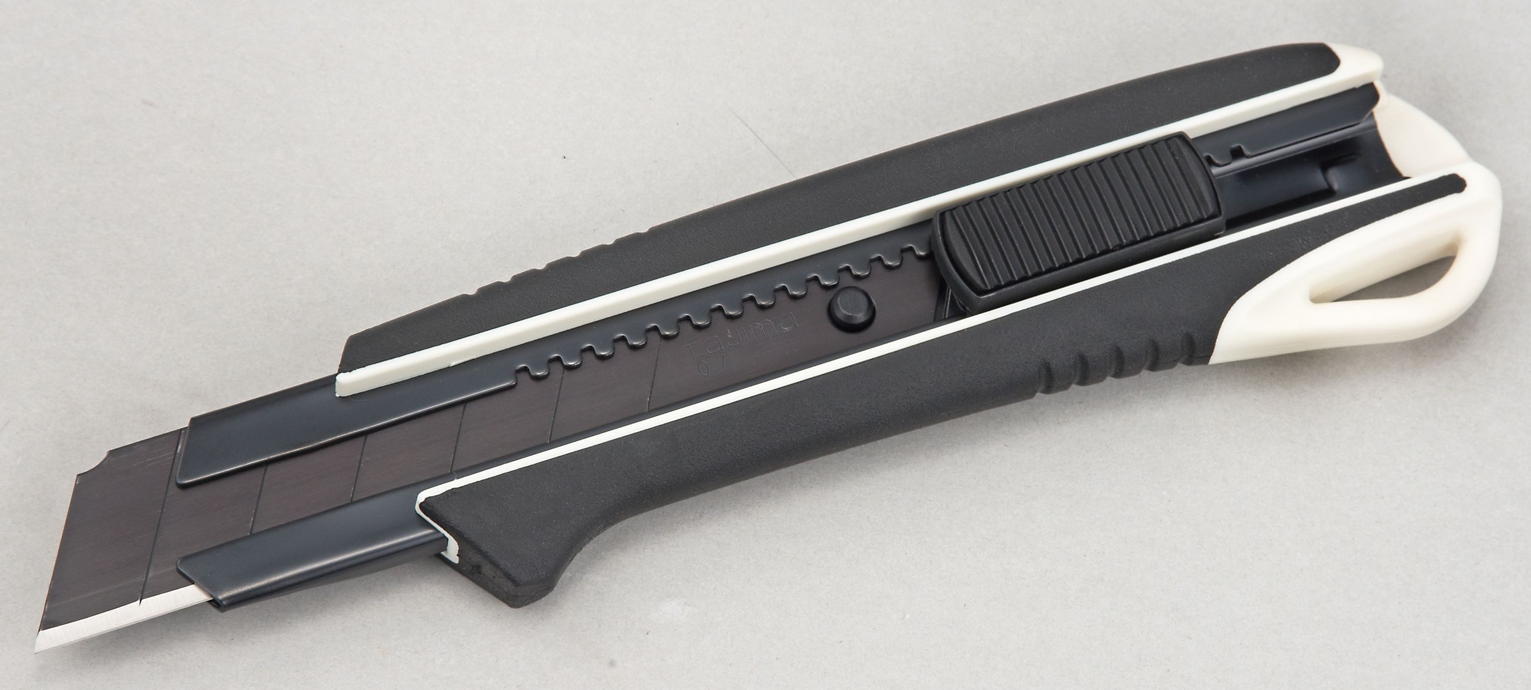 Tajima Teppichmesser