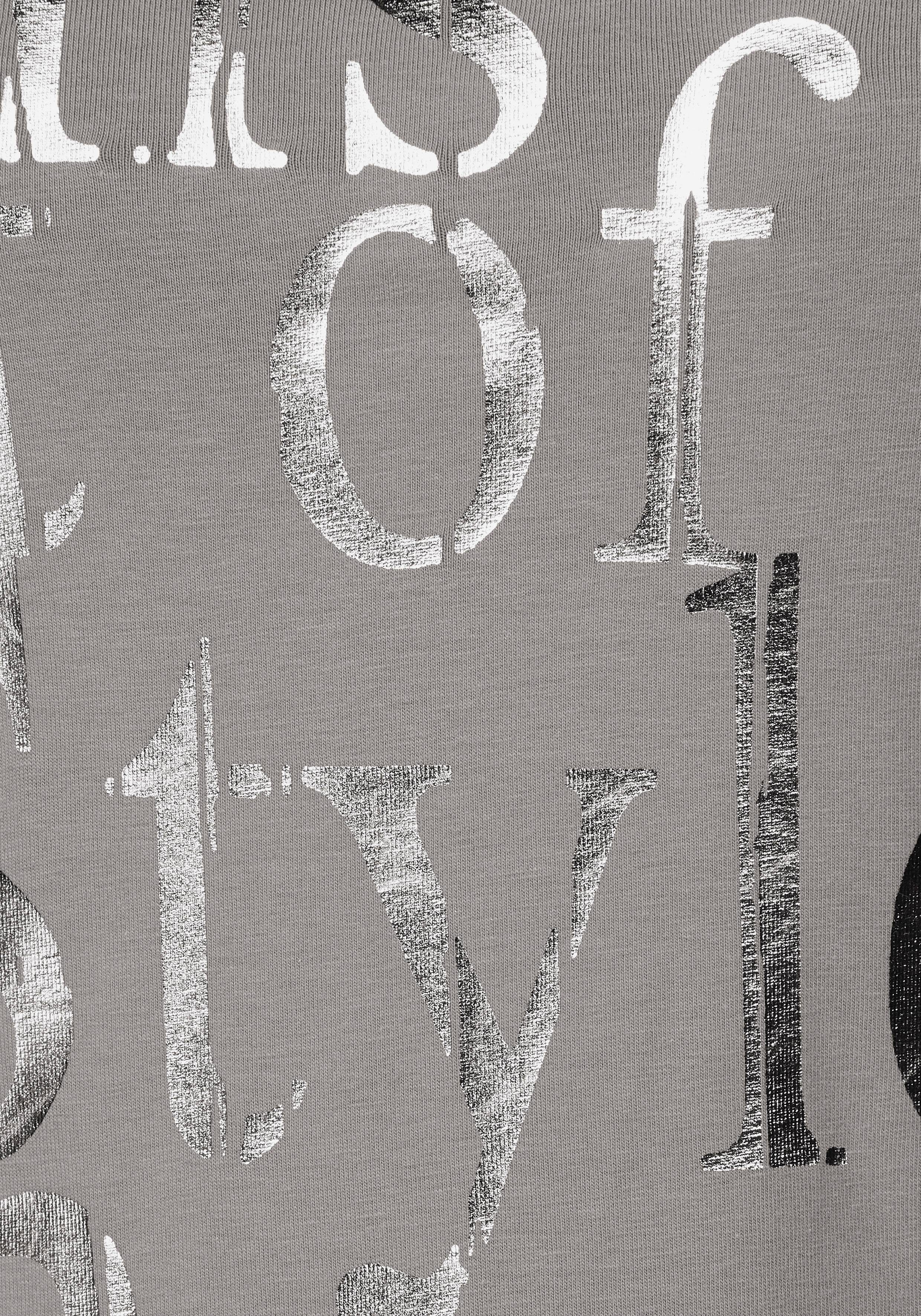 Laura Scott T-Shirt sehr figurbetonte Passform, mit Rundhalsausschnitt