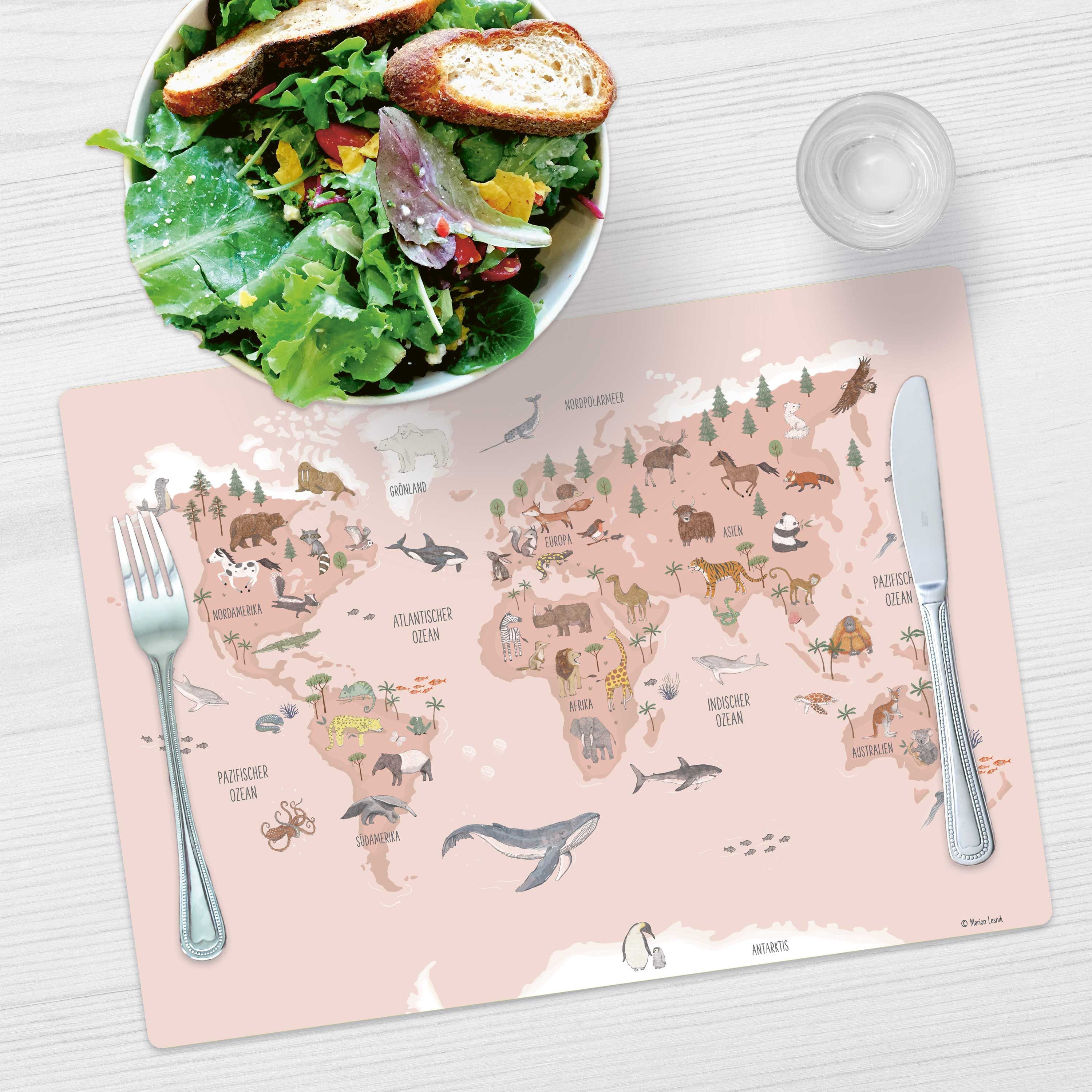 scriptum Platzset für Kinder - „Weltkarte Tiere rosa deutsch" - aus Premium Vinyl, (44x32 cm - rutschhemmend, abwaschbar, 1-St), Made in Germany – Bild 3 von 5
