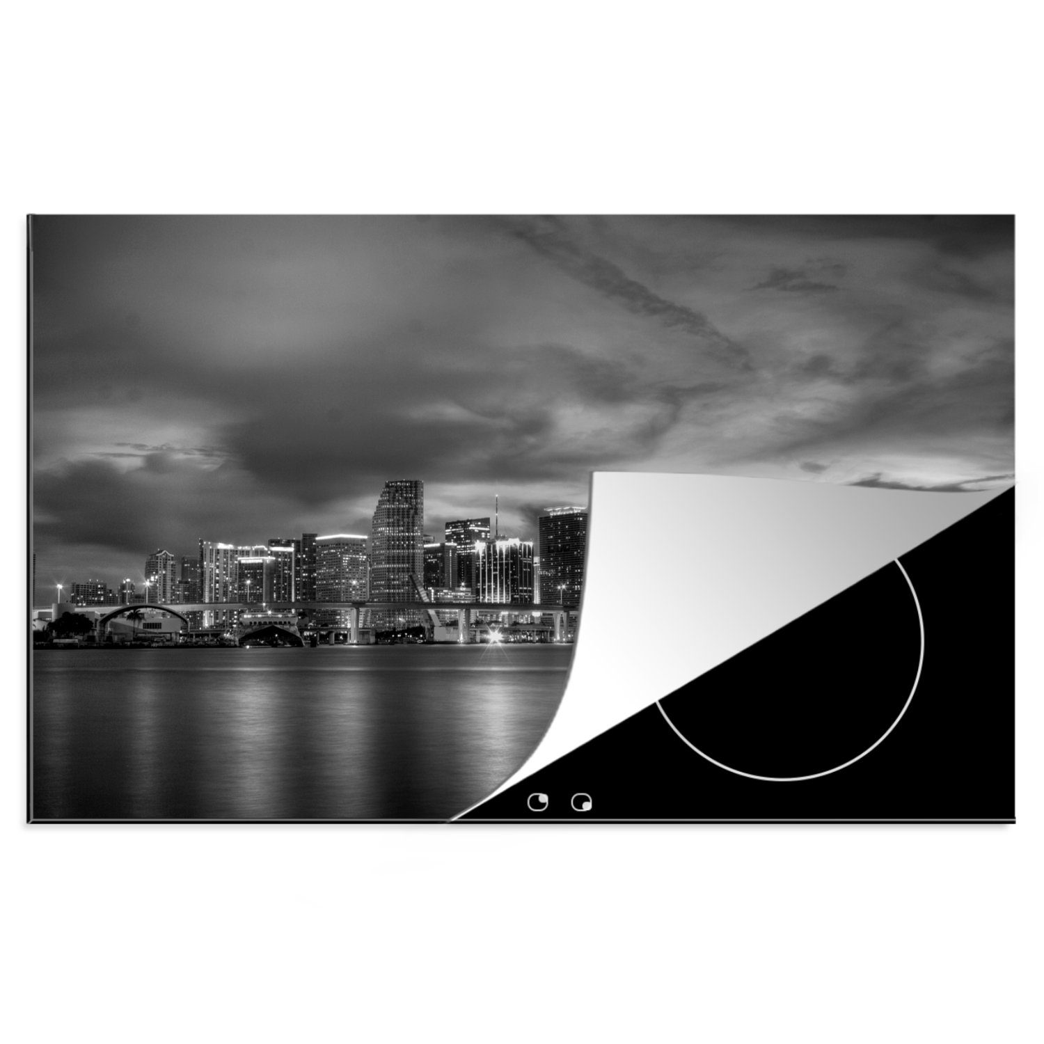 MuchoWow Herdblende-/Abdeckplatte Die Skyline des berühmten Miami bei Nacht von Watson Island aus -, Vinyl, (1 tlg), 81x52 cm, Induktionskochfeld Schutz für die küche, Ceranfeldabdeckung