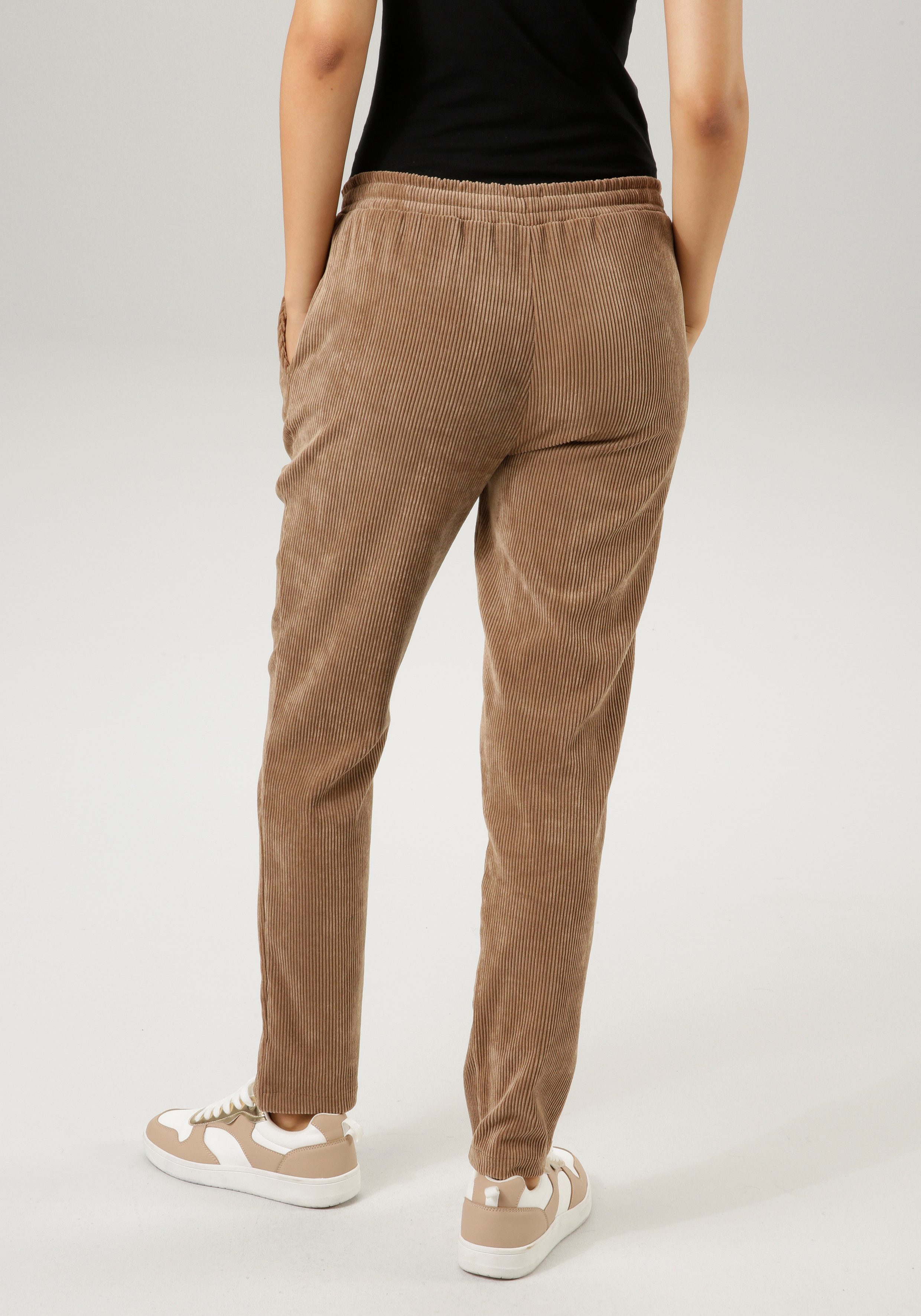 Aniston CASUAL Schlupfhose aus trendigem, elastischen Cord – Bild 2 von 5