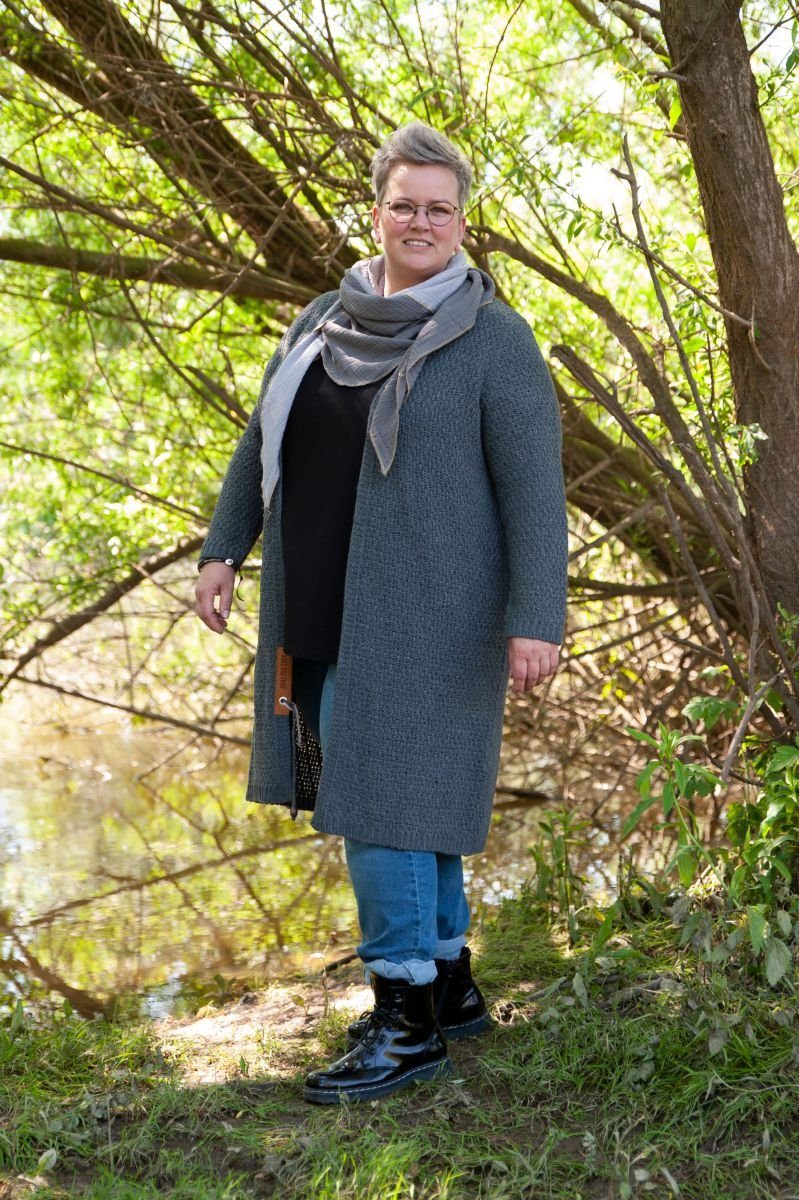 Knit Factory Strickjacke Luna Strickjacken 46/48 Glatt Anthrazit (1-tlg) modern Strickware Strickartikel Strickmode