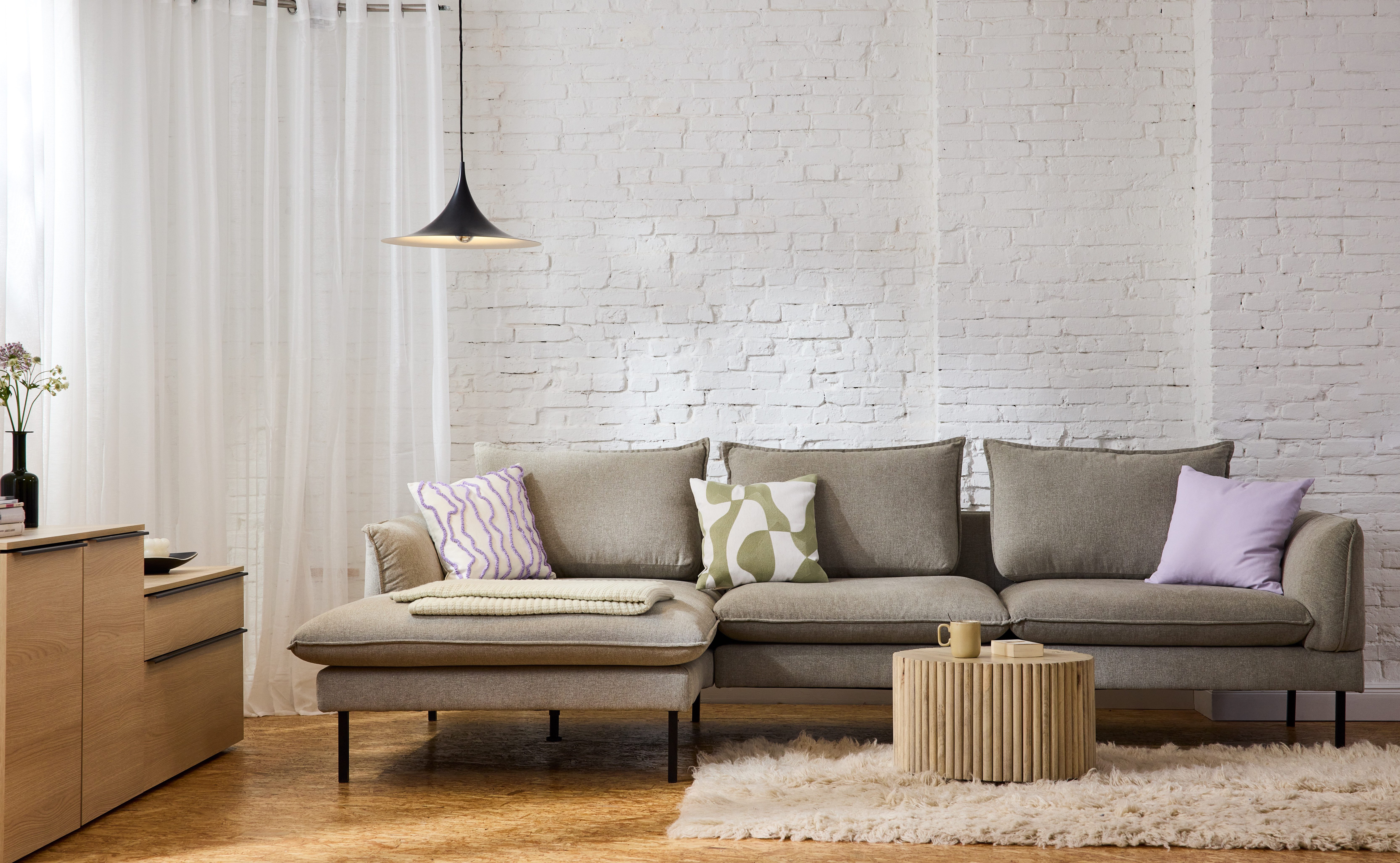 TOM TAILOR HOME Ecksofa WINGS mit leichter, schwebender Optik, stabile Metallfüße und weiche Kissenoptik