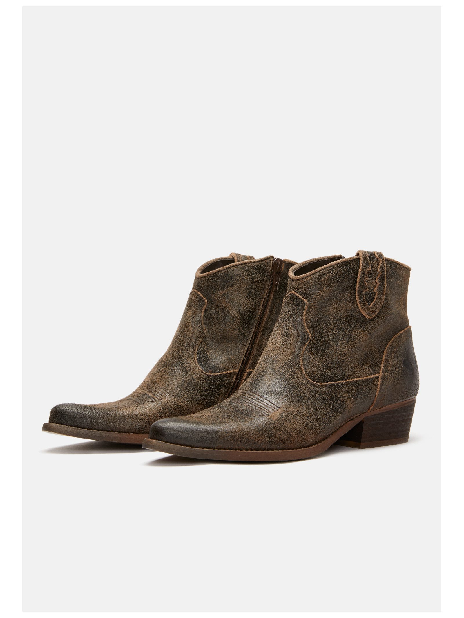 Felmini Stiefelette Leder . Cowboy Stiefelette