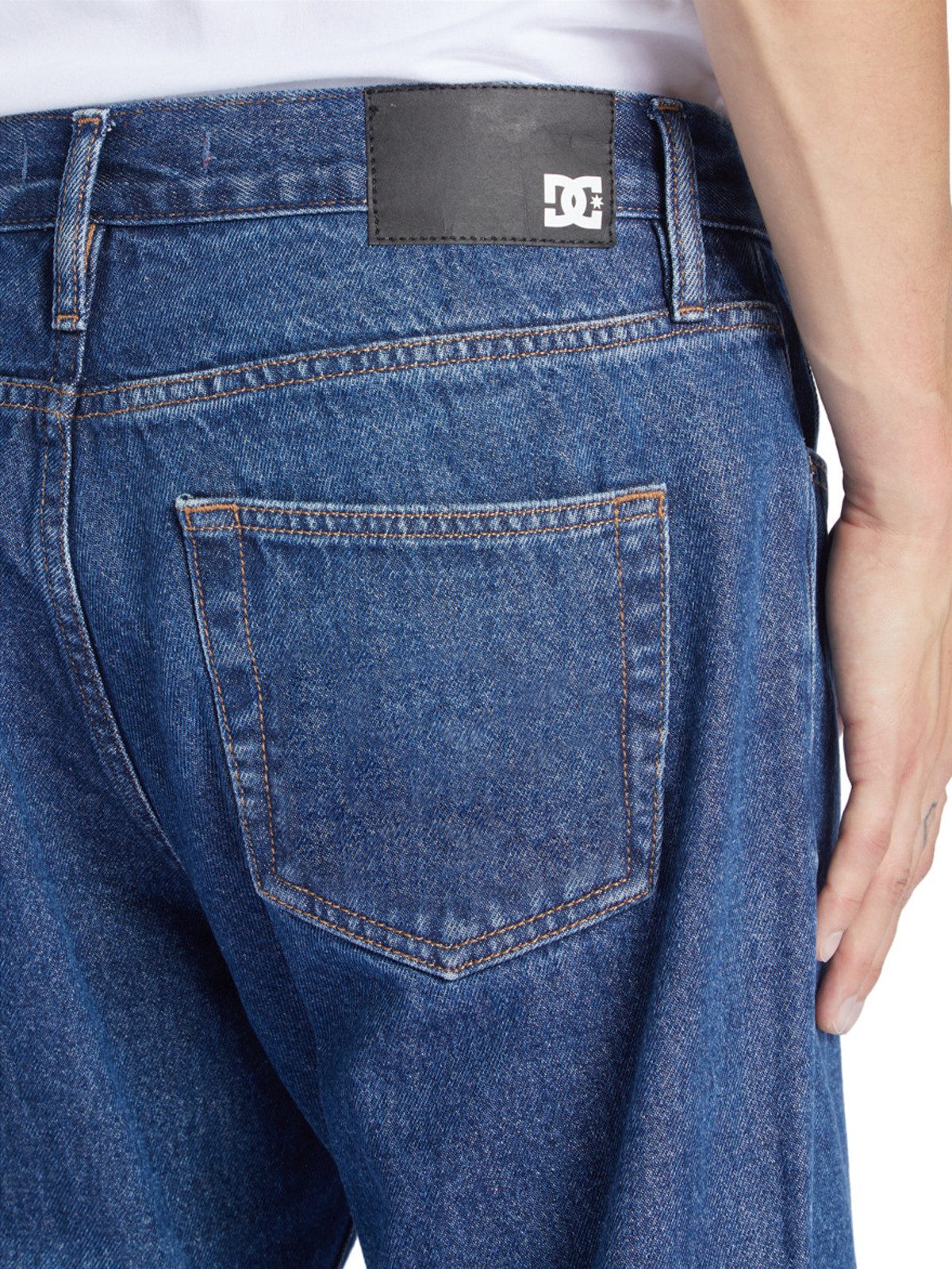 DC Shoes Relax-fit-Jeans DC Worker Relaxed Fit Jeans (1-tlg) Komfortabler, fester Jeansstoff aus recycelter Baumwolle [340 g/m2]