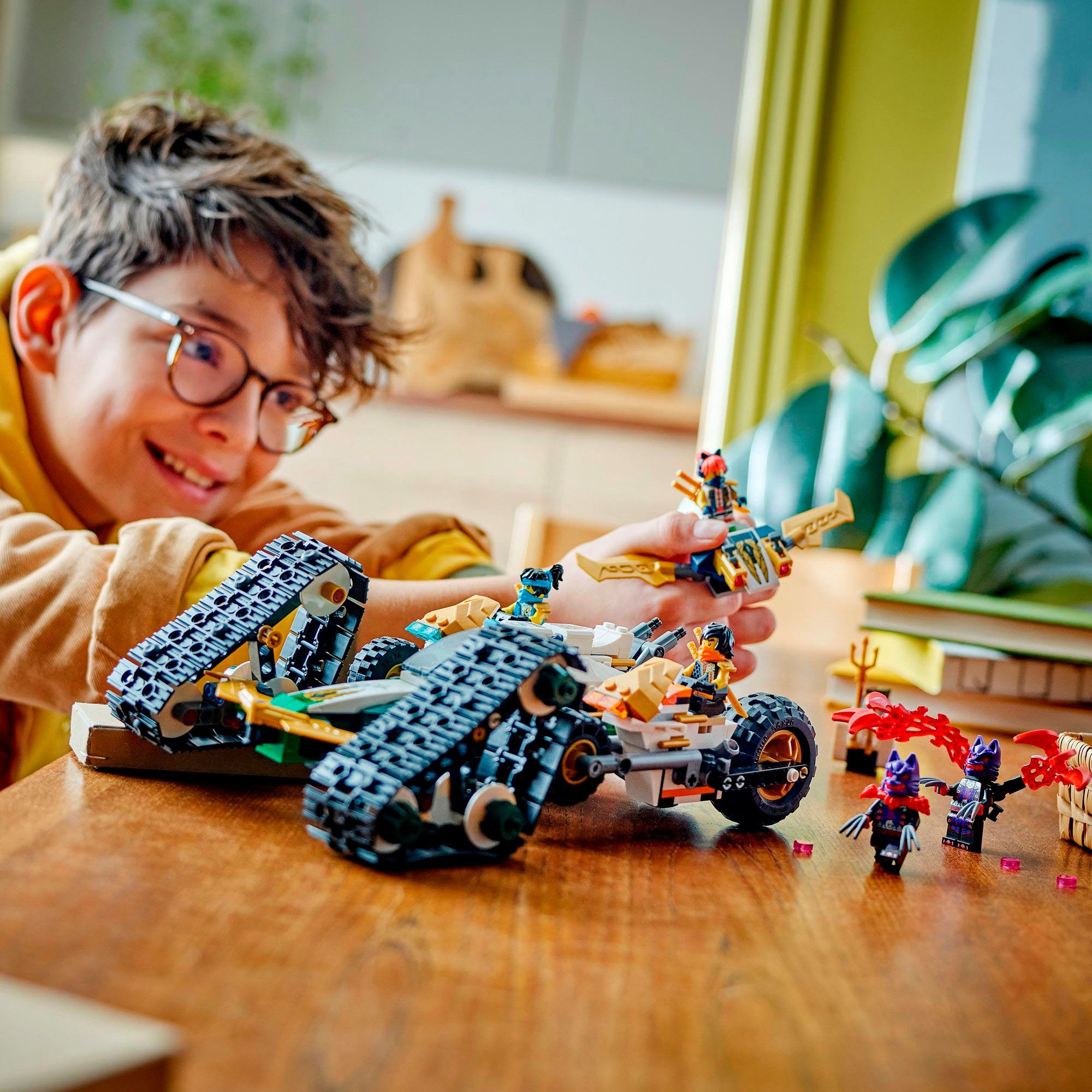 LEGO® Kombi-Raupe des Ninja-Teams (71820), LEGO Ninjago Konstruktionsspiels günstig online kaufen