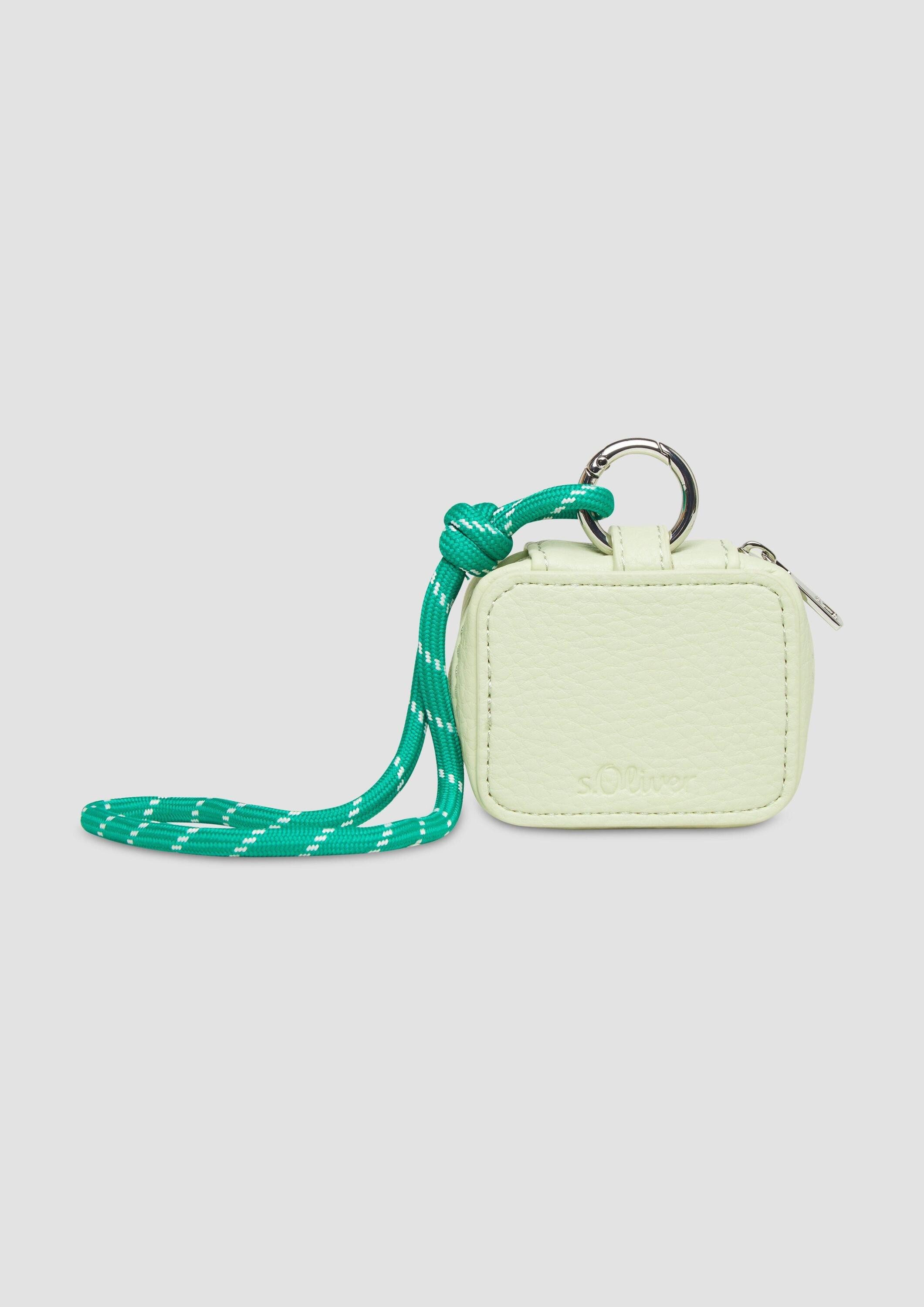 s.Oliver Schlüsselanhänger Tasche, Mini-Bag in Leder-Optik mit Logo-Prägung und Reißverschluss