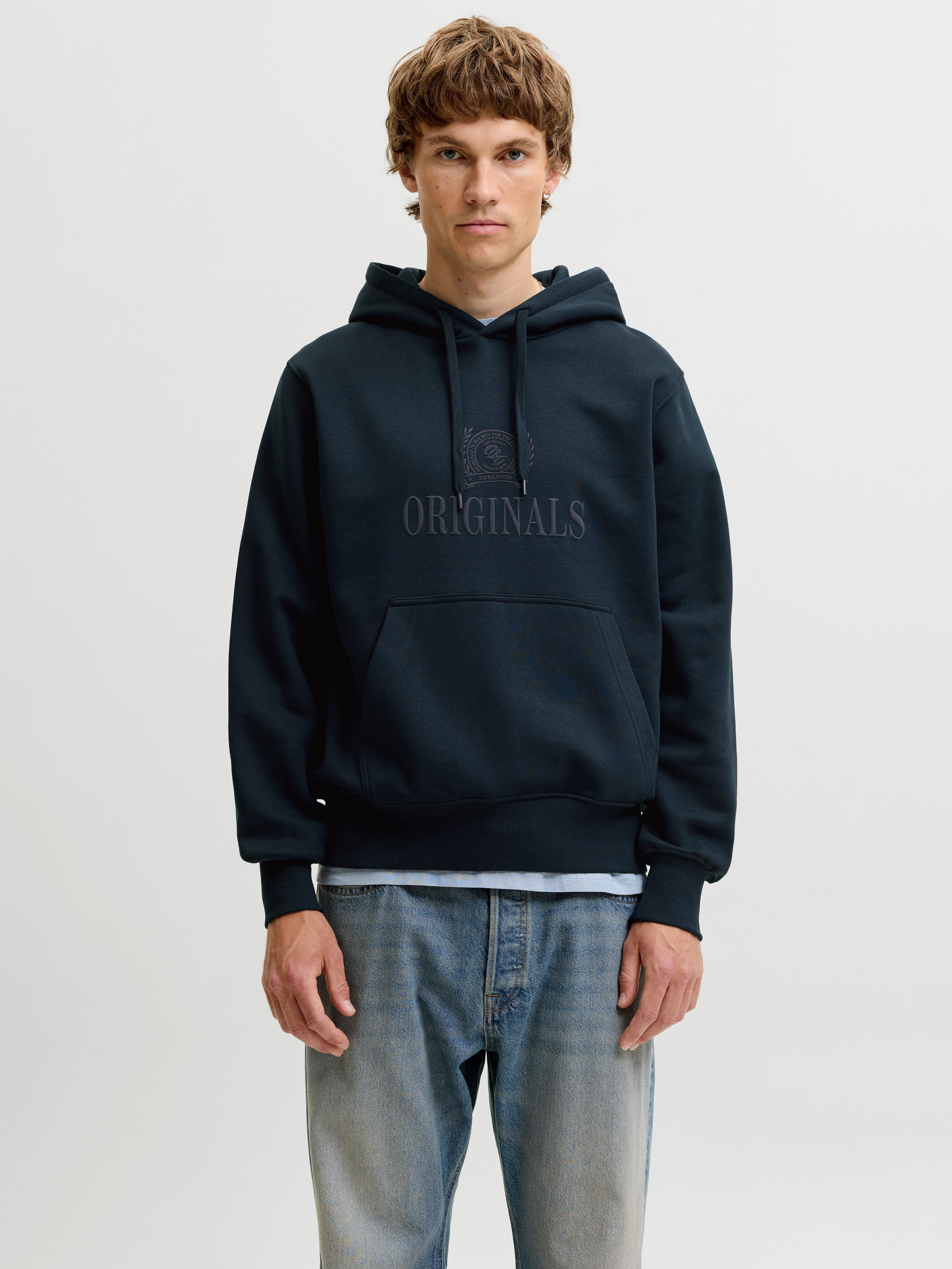 Jack & Jones Kapuzensweatshirt JORFREDERIKSBERG MONOGRAM SWEAT HOOD SN Baumwollmischung, relaxed fit