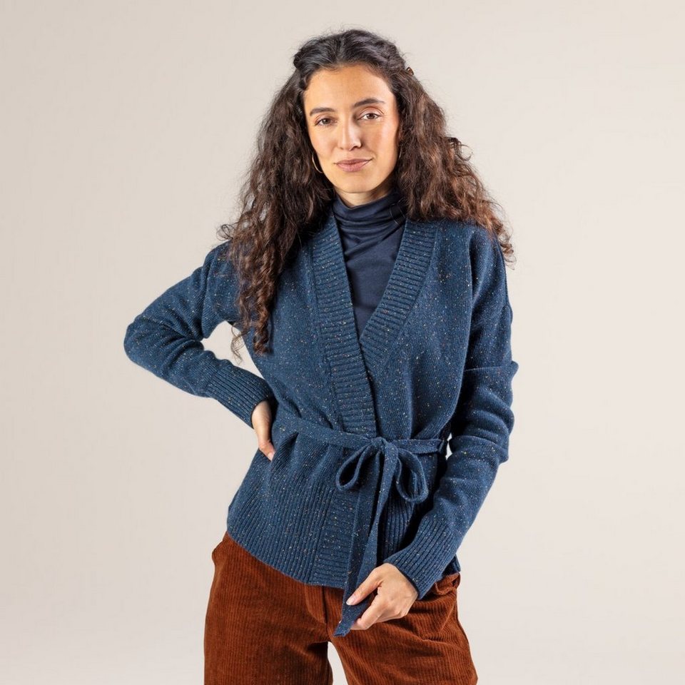LIVING CRAFTS Strickjacke PACITA Offenes Design ohne Knöpfe, mit fein gestricktem Gürtel und Gürt...