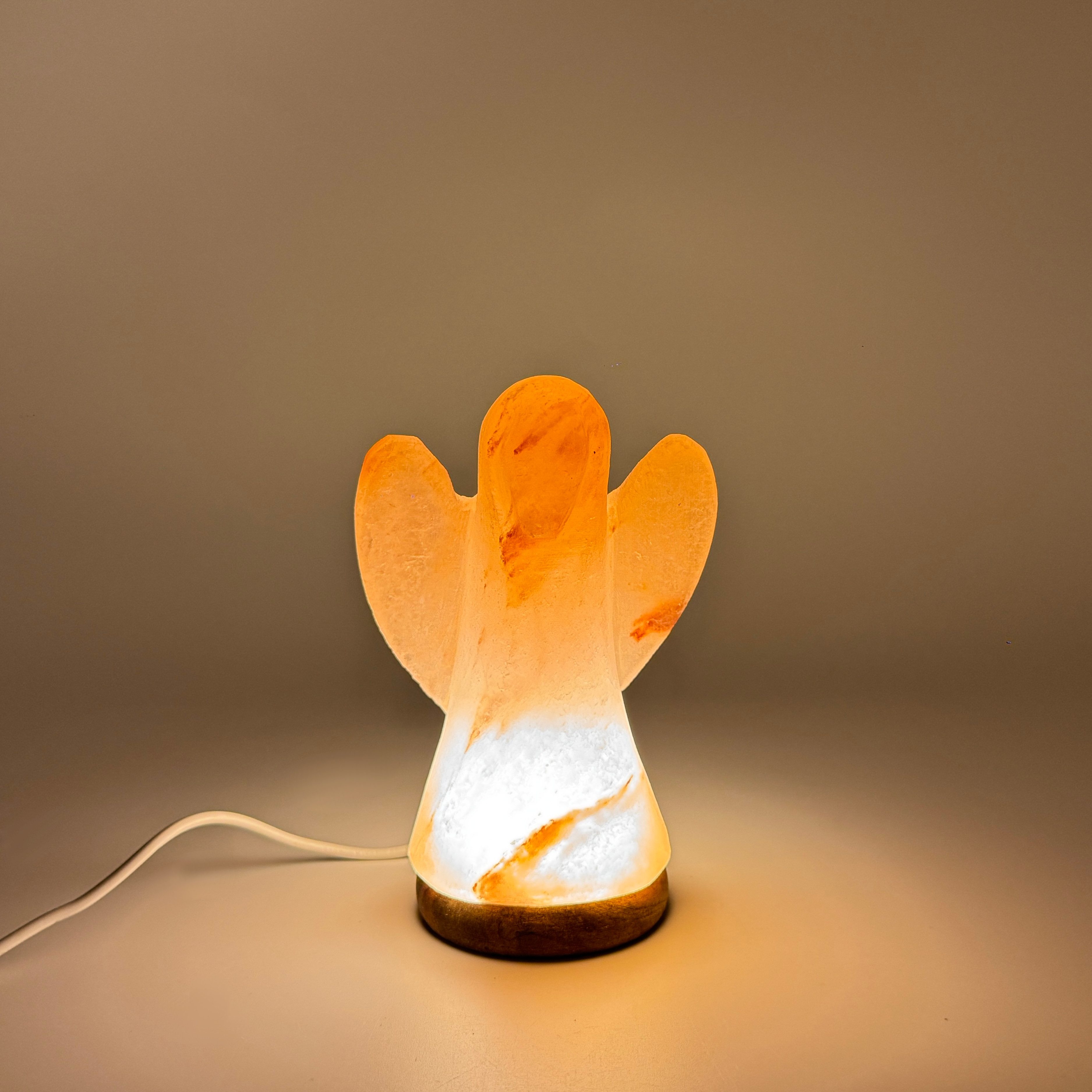 HAF LED Nachttischlampe LED Beleuchtete USB Salzlampe ENGEL Rosa Kristallsalz mit Holzsockel, LED, Rosa, Als Tischlampe für Büro & Schlafzimmer