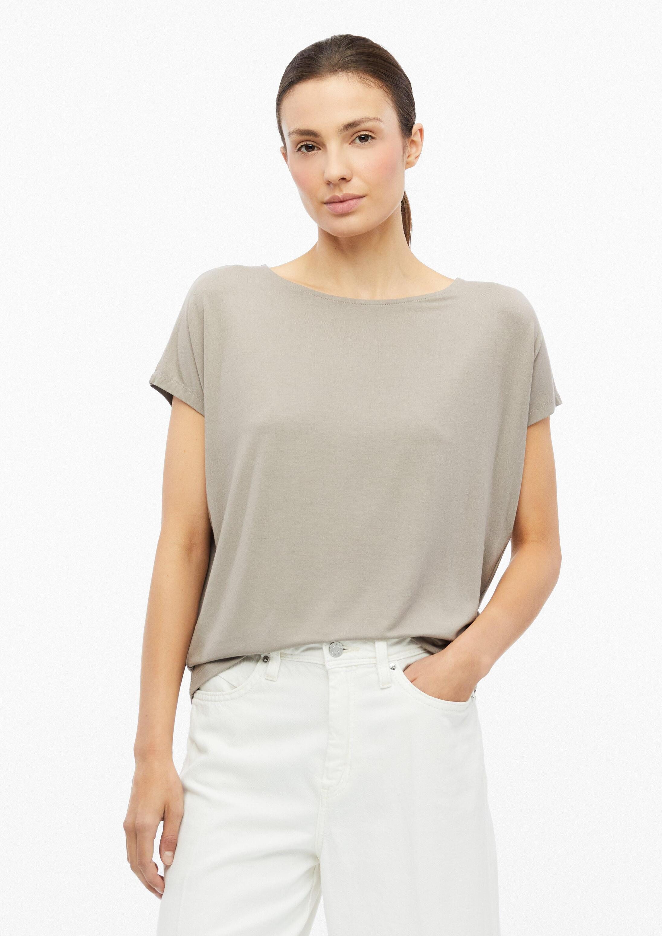 s.Oliver Kurzarmshirt T-Shirt Fließendes Jersey-Shirt mit überschnittenen Schultern